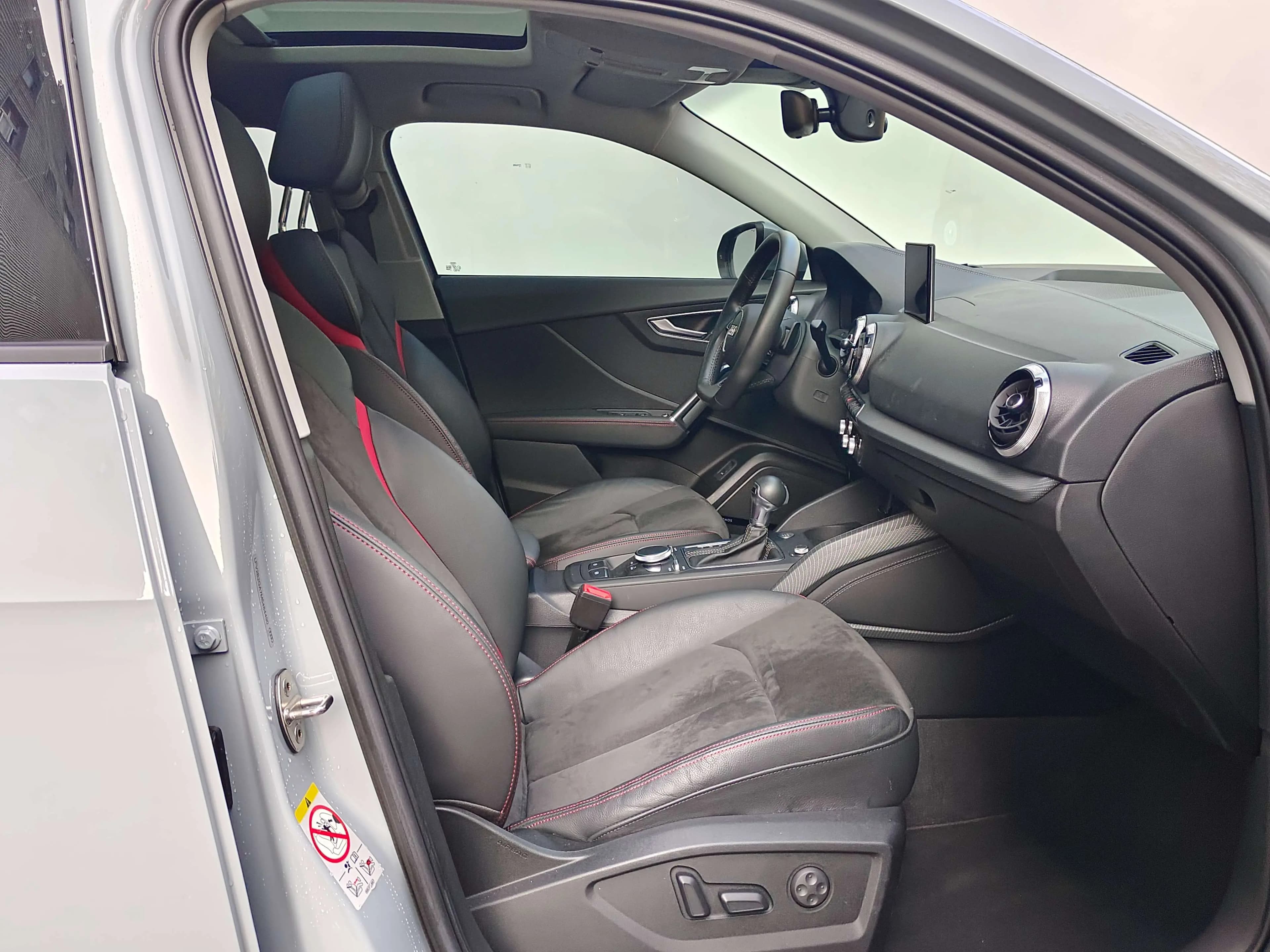Audi Q2L 2021 г. 31738 км. — фото 19