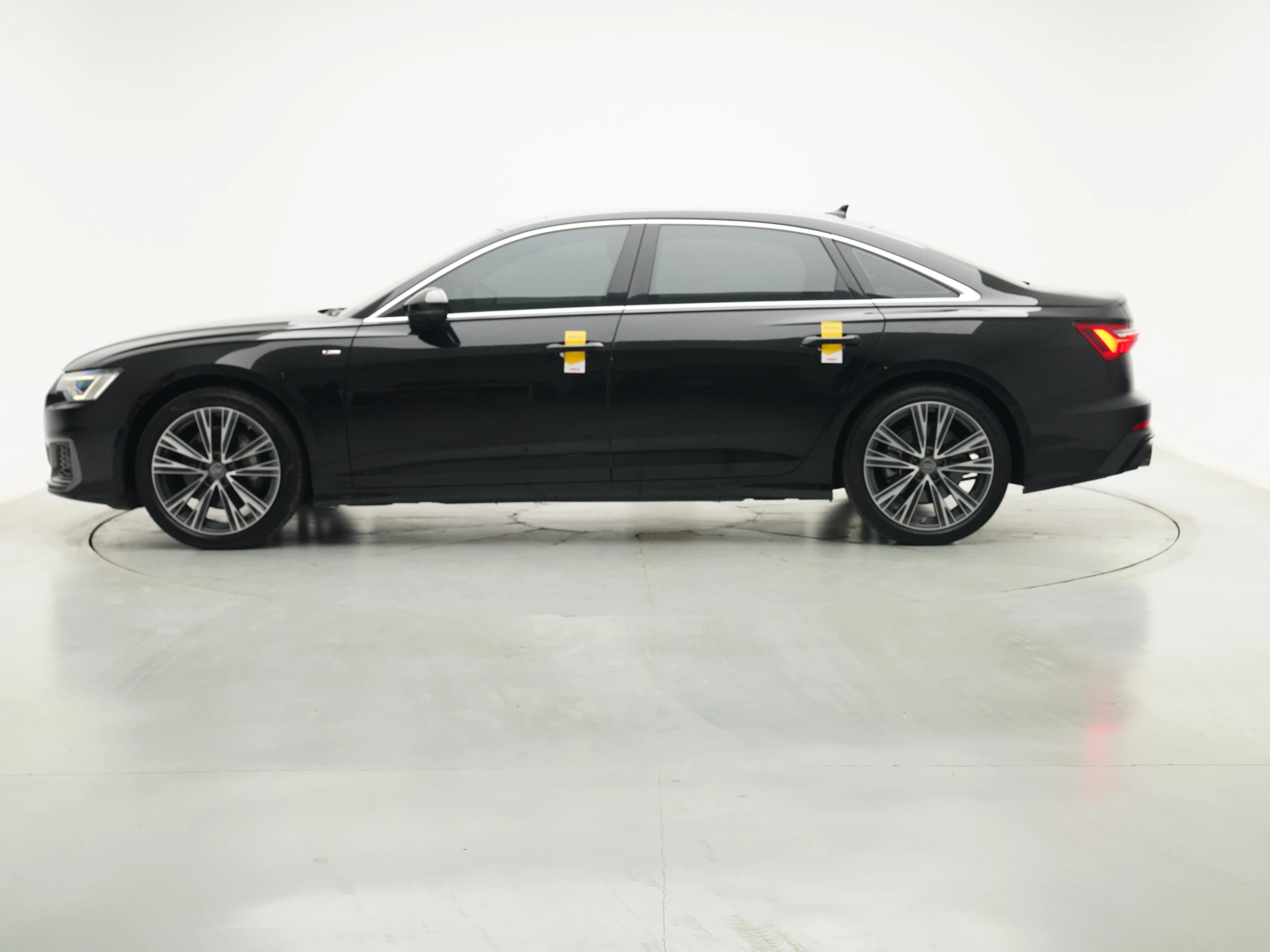 Audi A6L 2021 г. 79494 км. — фото 4