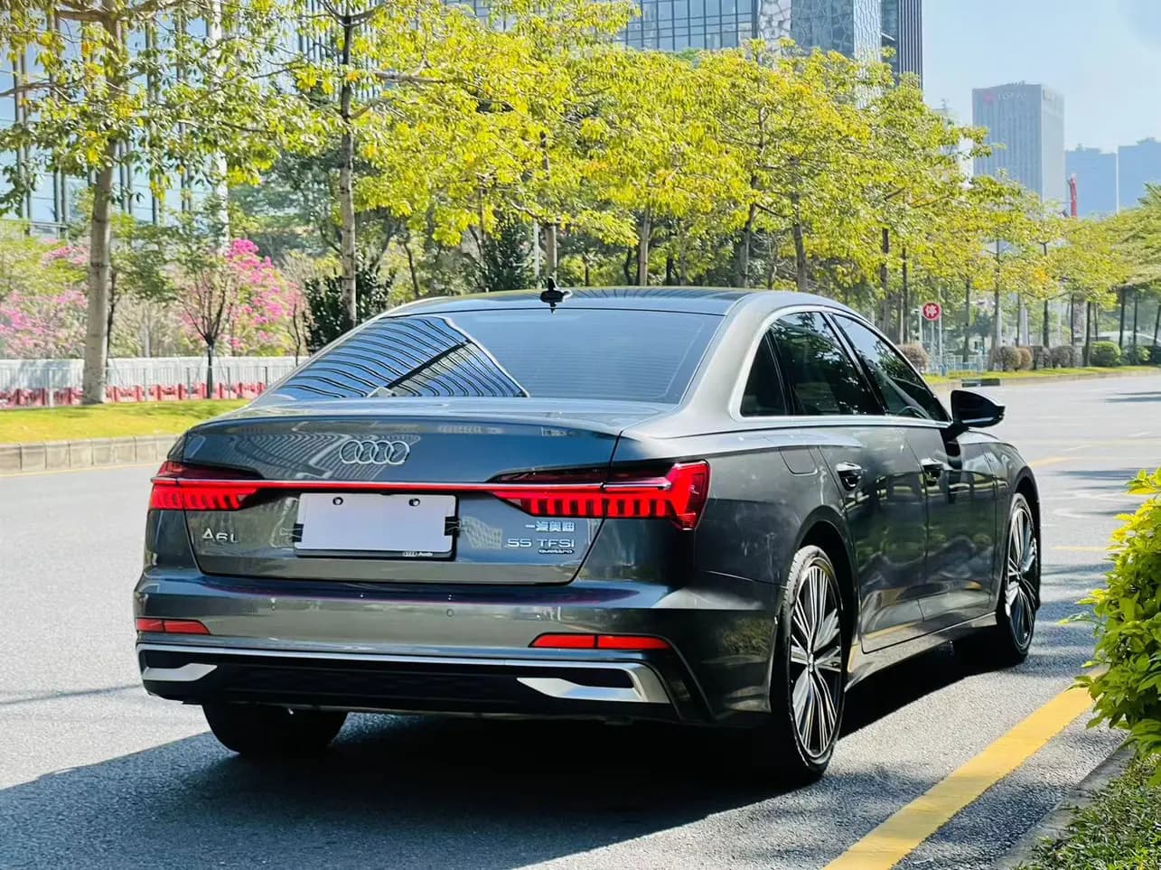 Audi A6L 2021 г. 68090 км. — фото 6