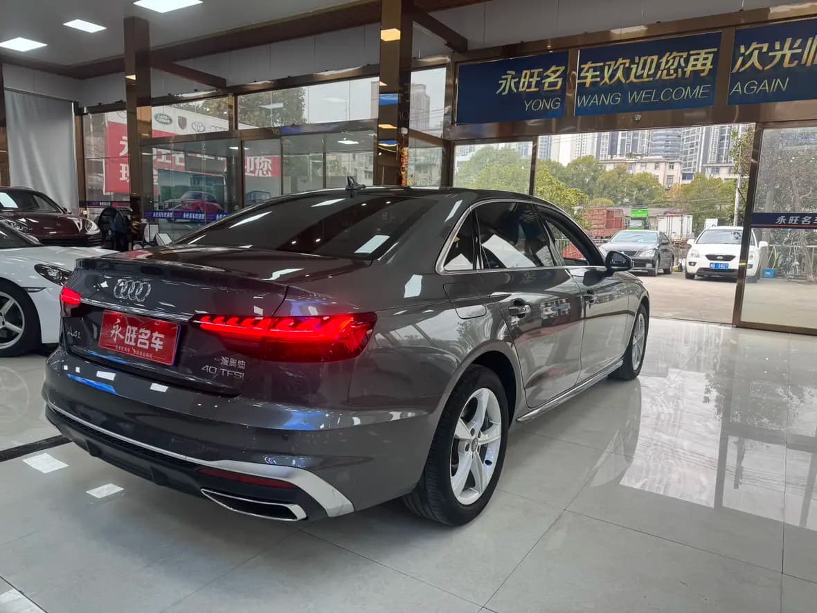 Audi A4L 2021 г. 41038 км. — фото 6