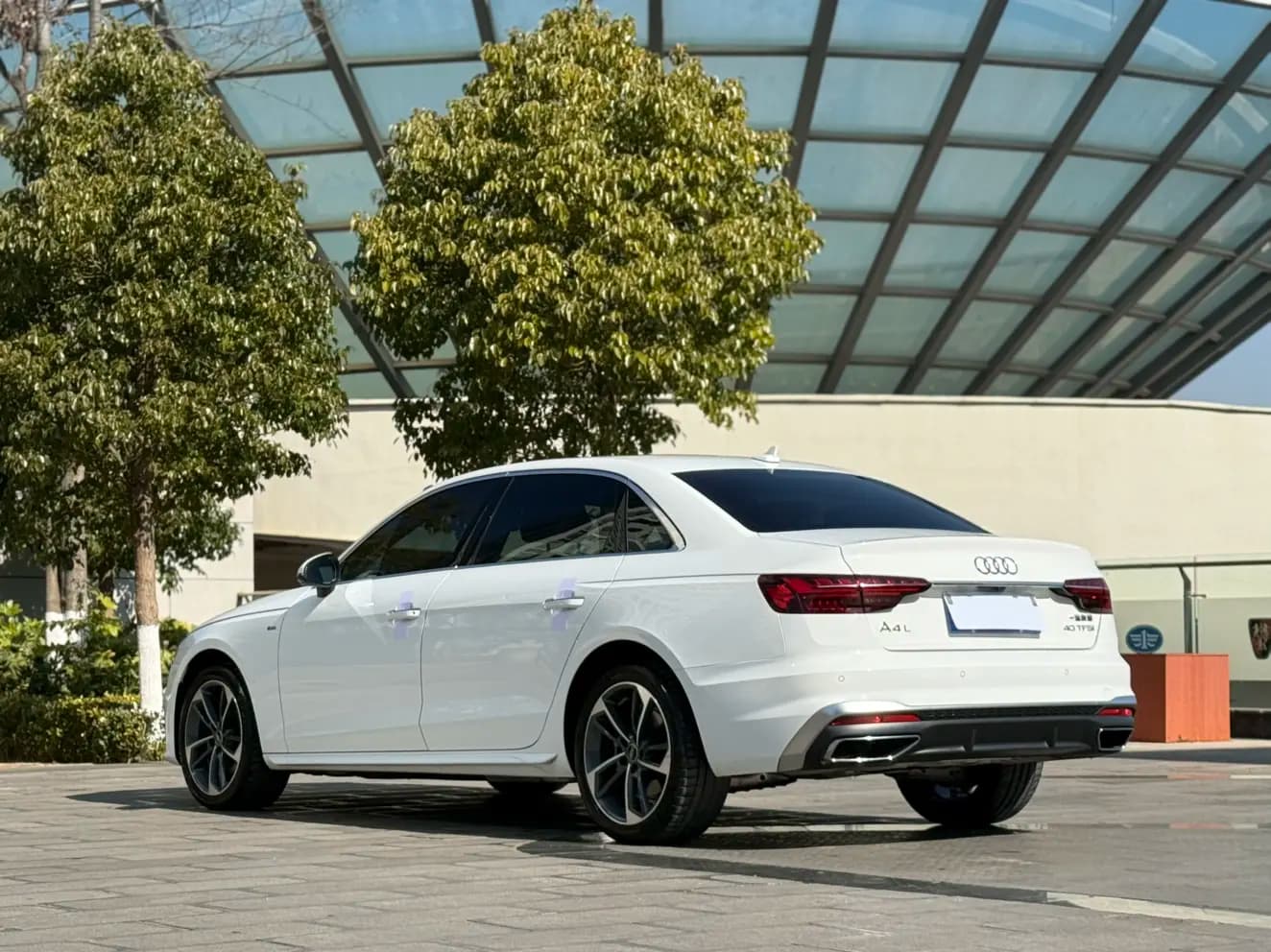 Audi A4L 2022 г. 52040 км. — фото 5