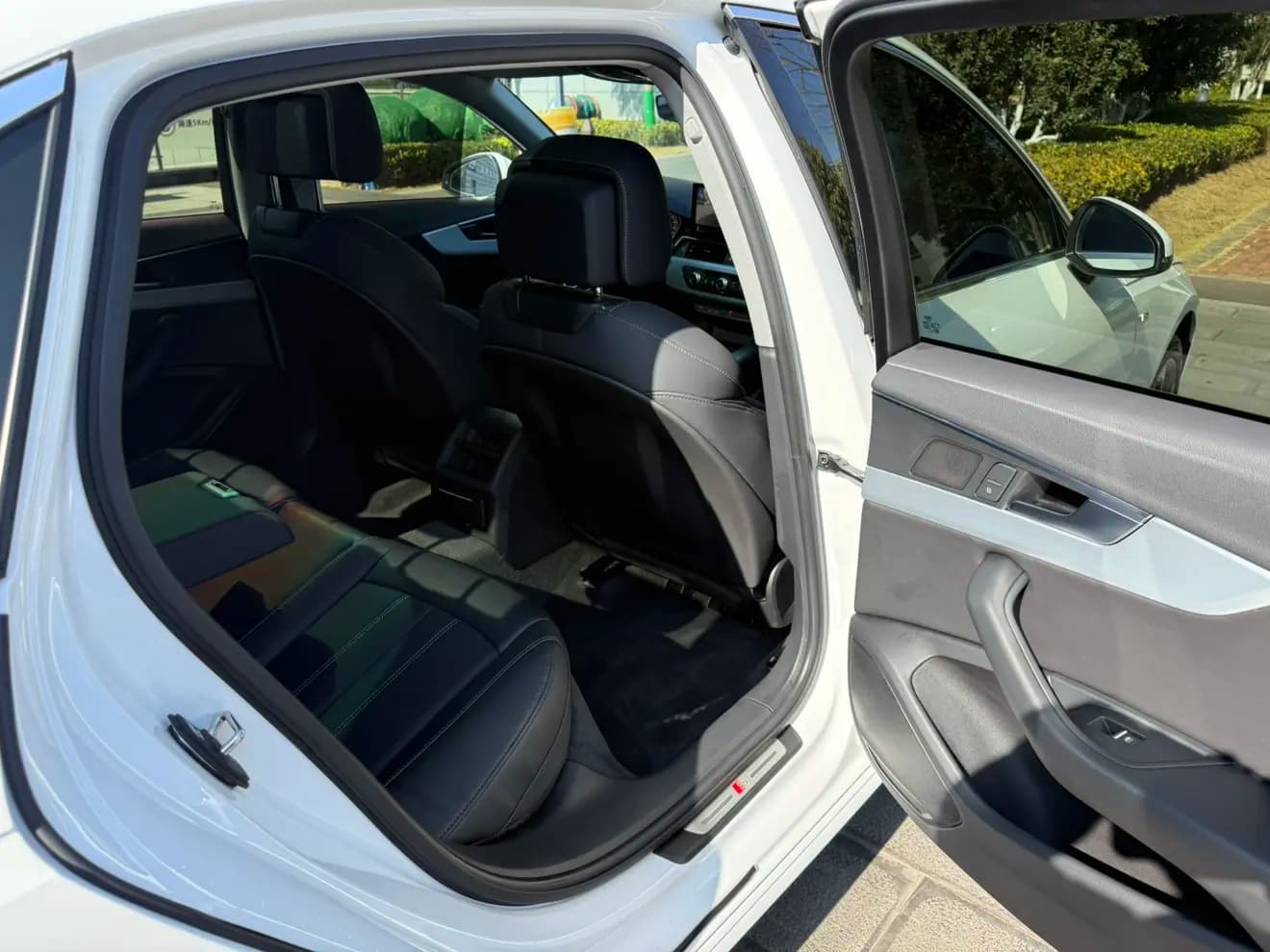 Audi A4L 2022 г. 52040 км. — фото 42
