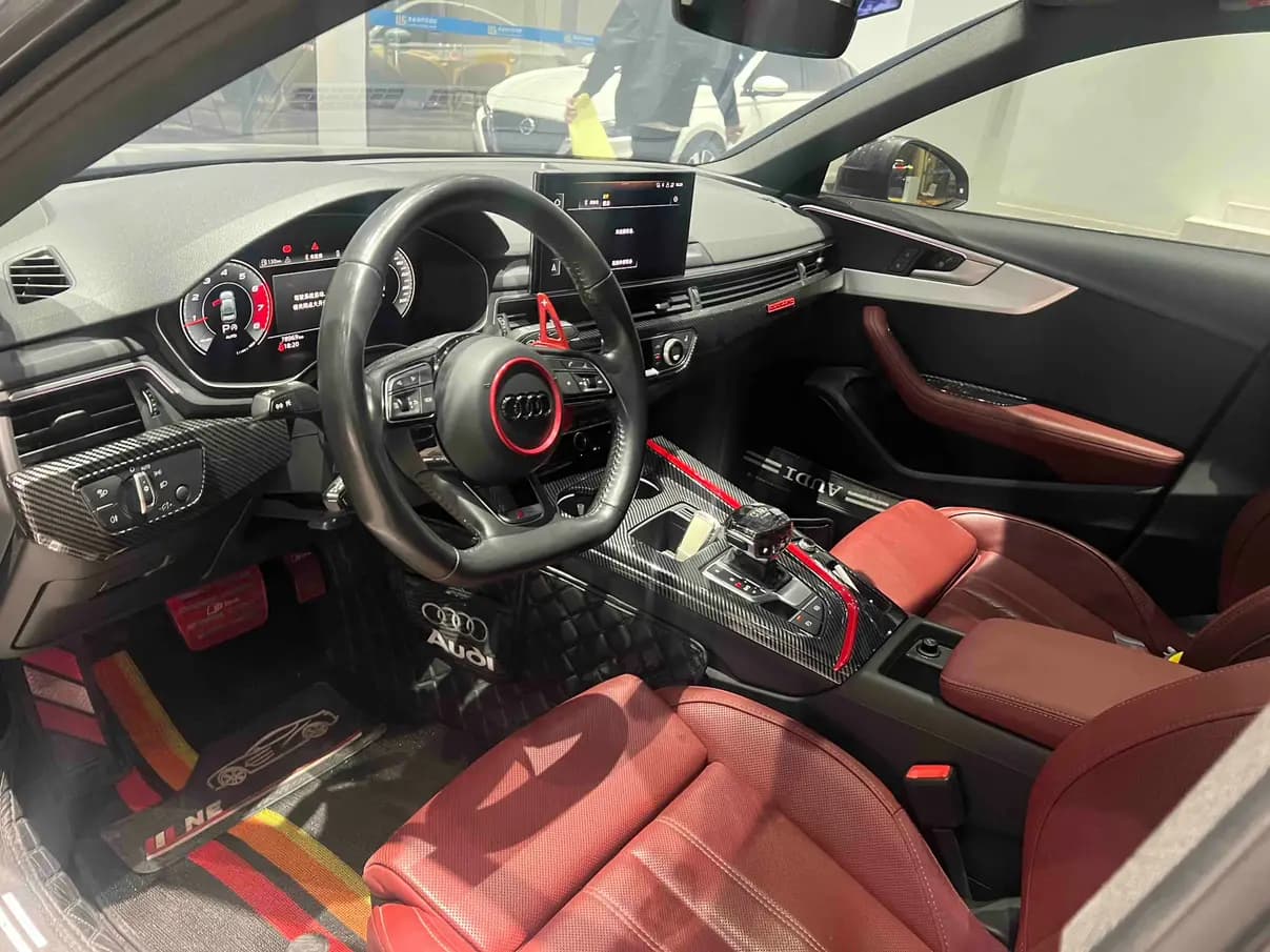 Audi A4L 2022 г. 78049 км. — фото 9