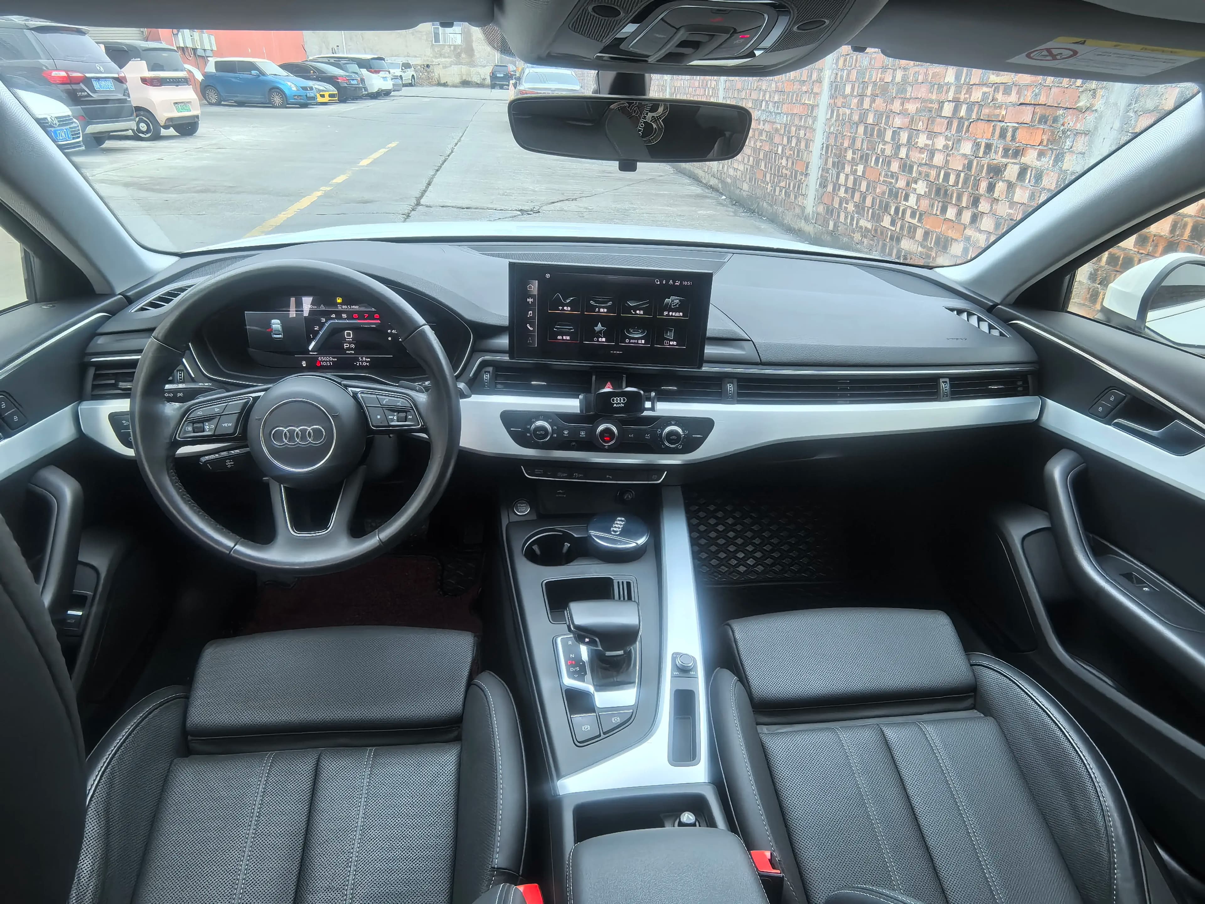 Audi A4L 2022 г. 65050 км. — фото 8