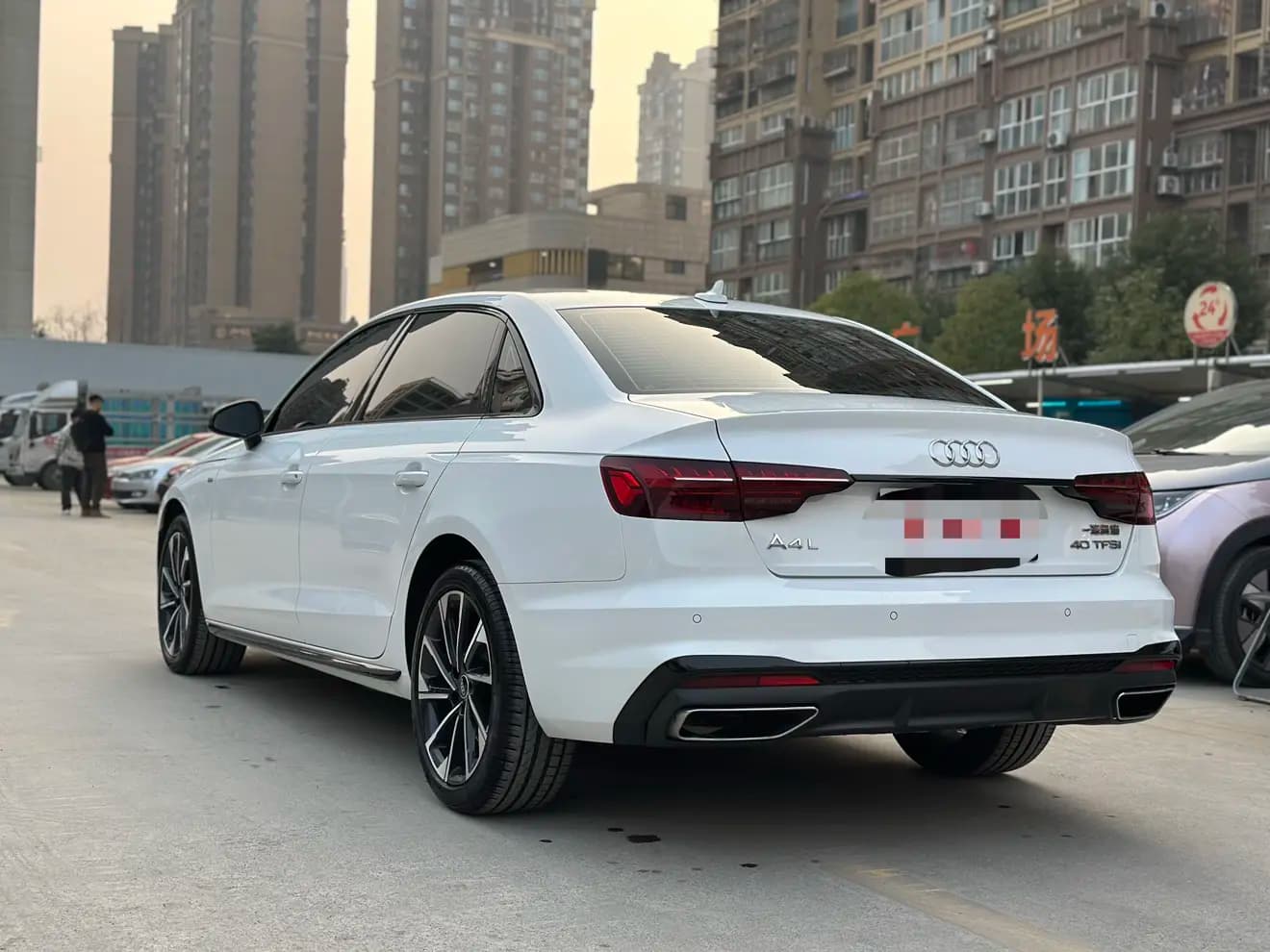 Audi A4L 2023 г. 17059 км. — фото 4