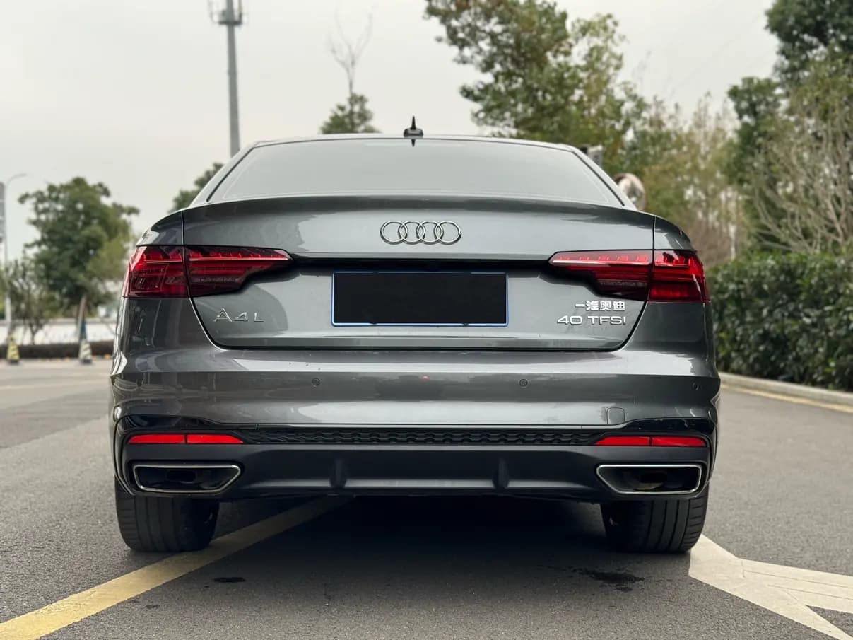 Audi A4L 2023 г. 24062 км. — фото 6