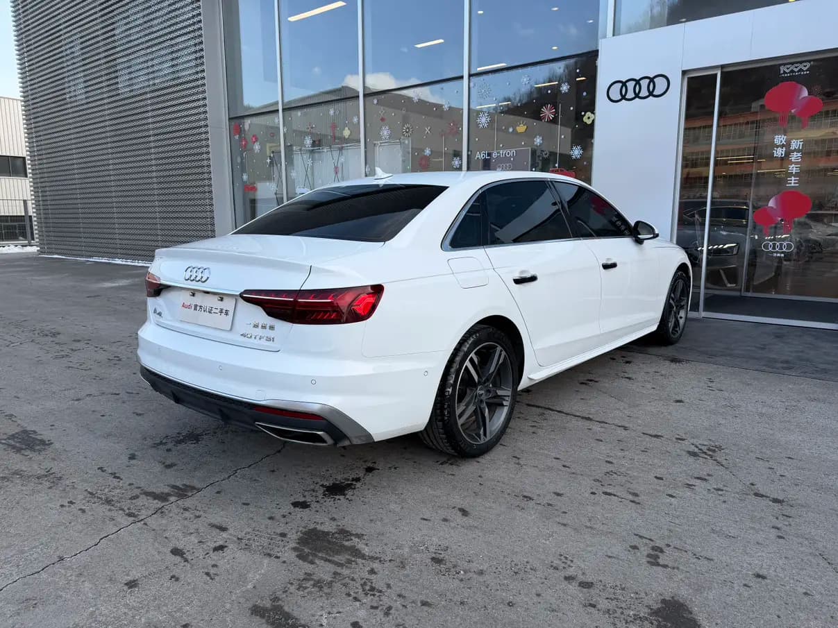 Audi A4L 2021 г. 58077 км. — фото 4