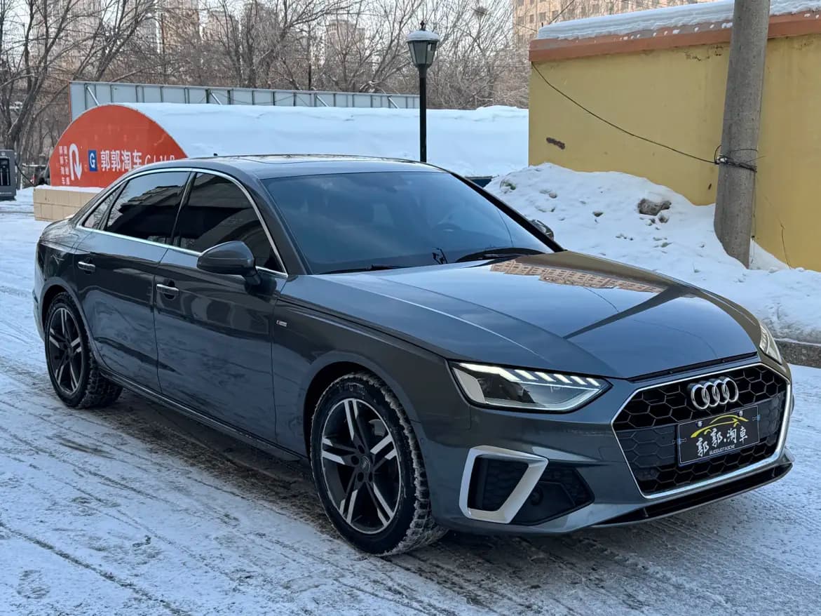 Audi A4L 2021 г. 76078 км. — фото 3