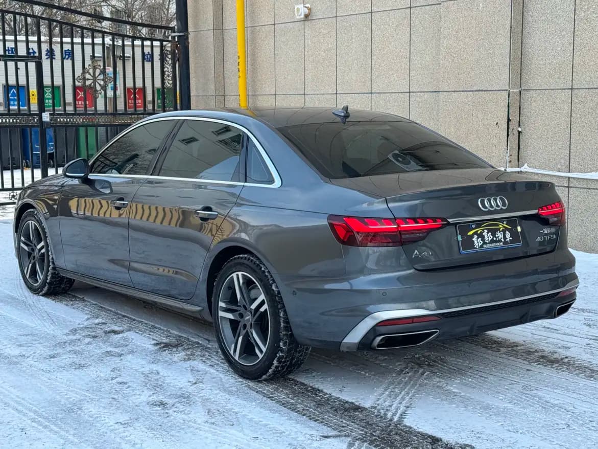 Audi A4L 2021 г. 76078 км. — фото 5