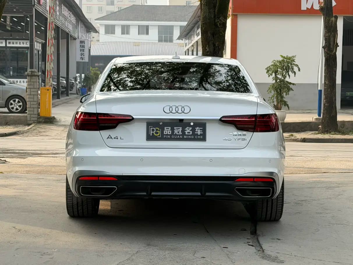 Audi A4L 2021 г. 73079 км. — фото 5
