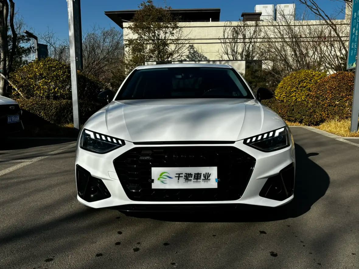 Audi A4L 2022 г. 25082 км. — фото 2