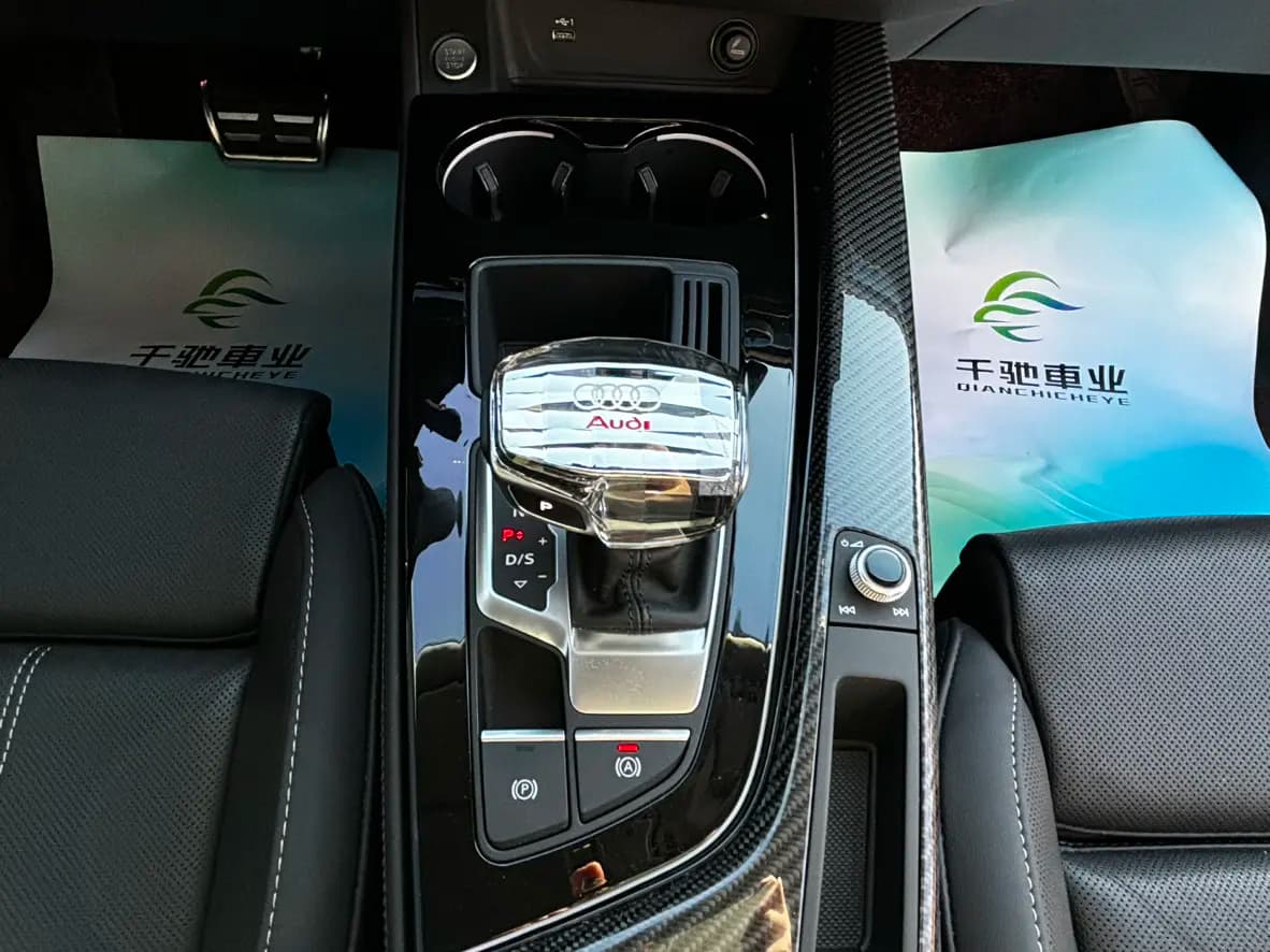 Audi A4L 2022 г. 25082 км. — фото 11
