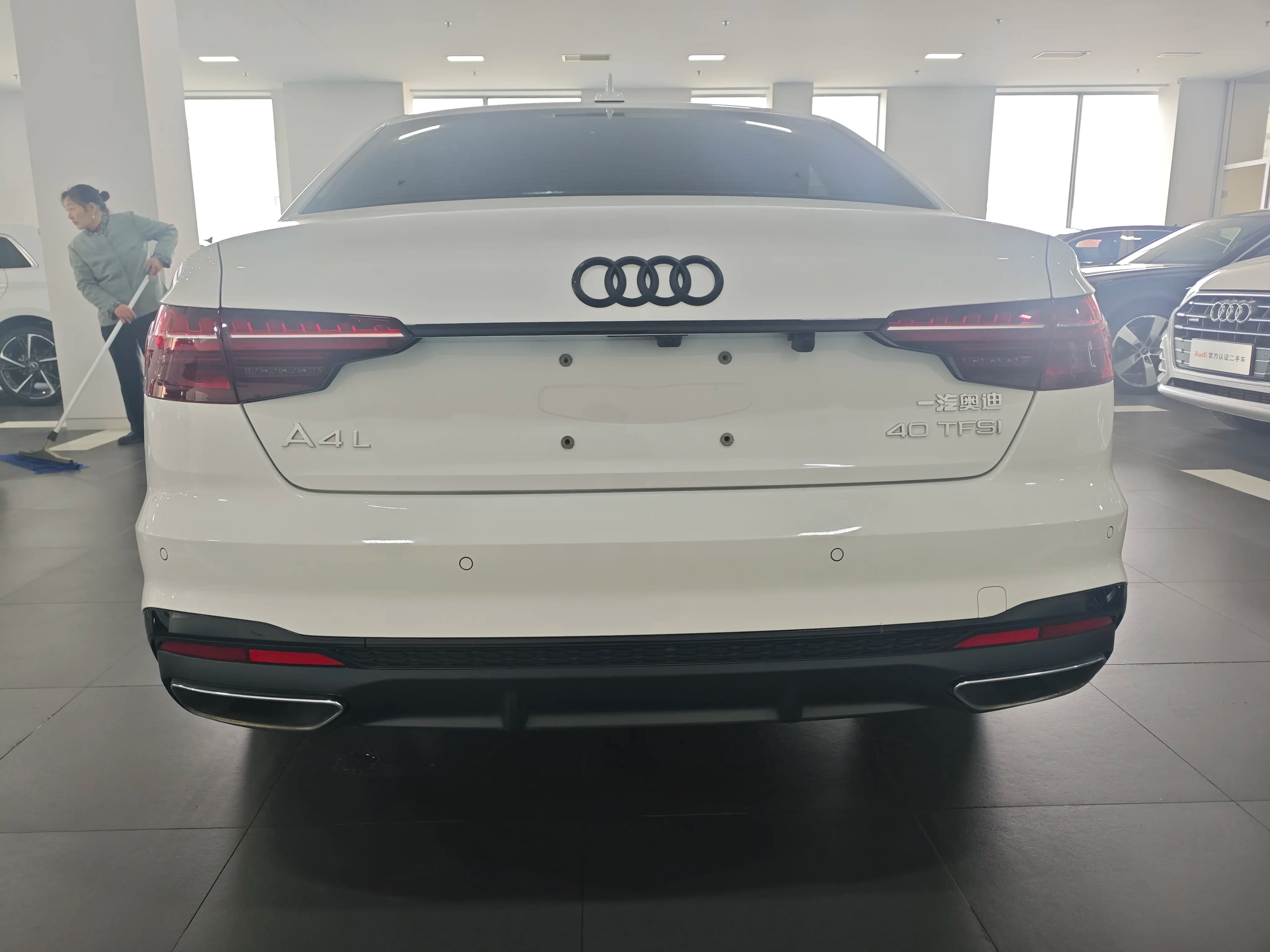 Audi A4L 2023 г. 31884 км. — фото 4