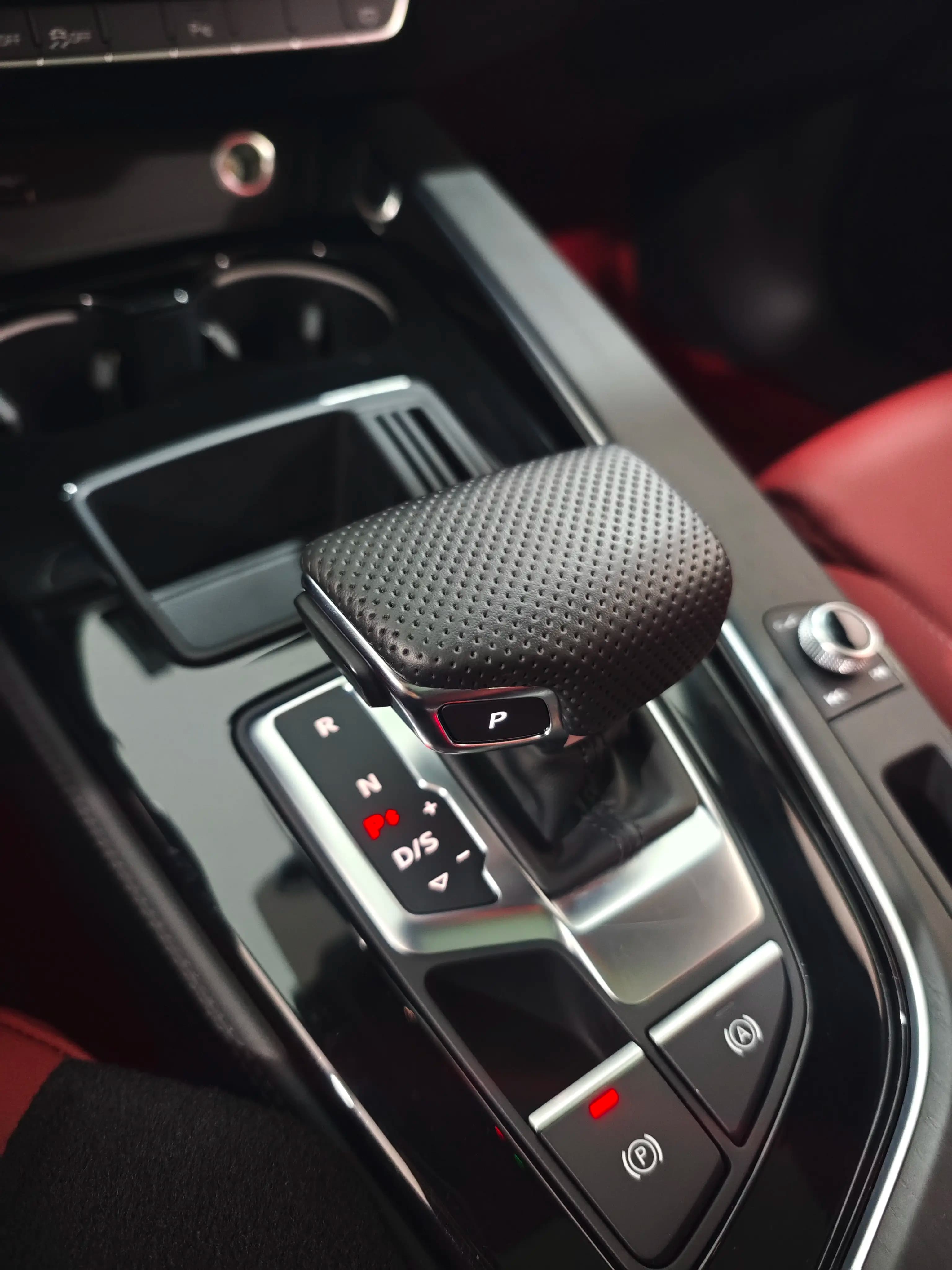 Audi A4L 2024 г. 31327 км. — фото 11