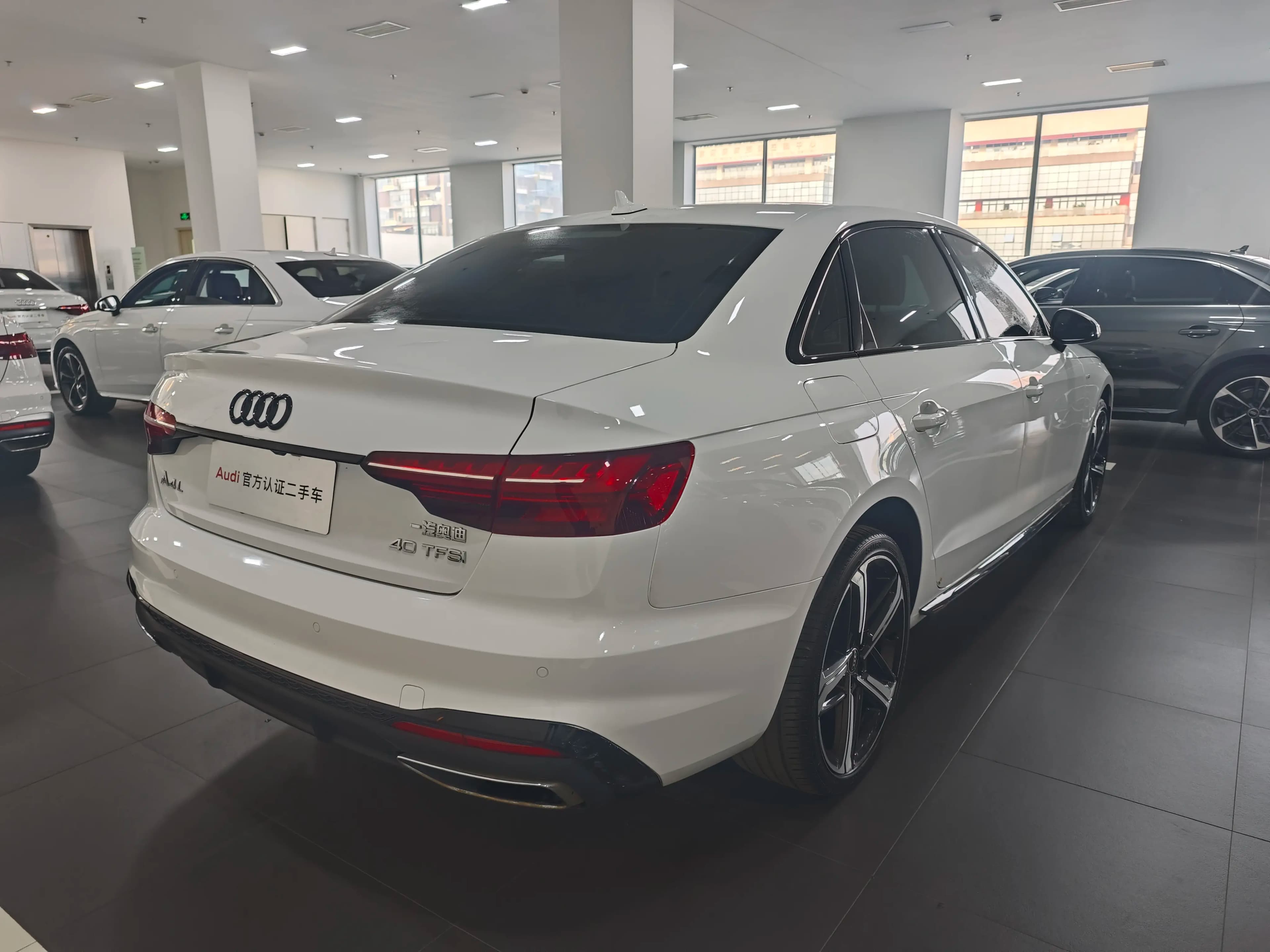 Audi A4L 2024 г. 31327 км. — фото 7