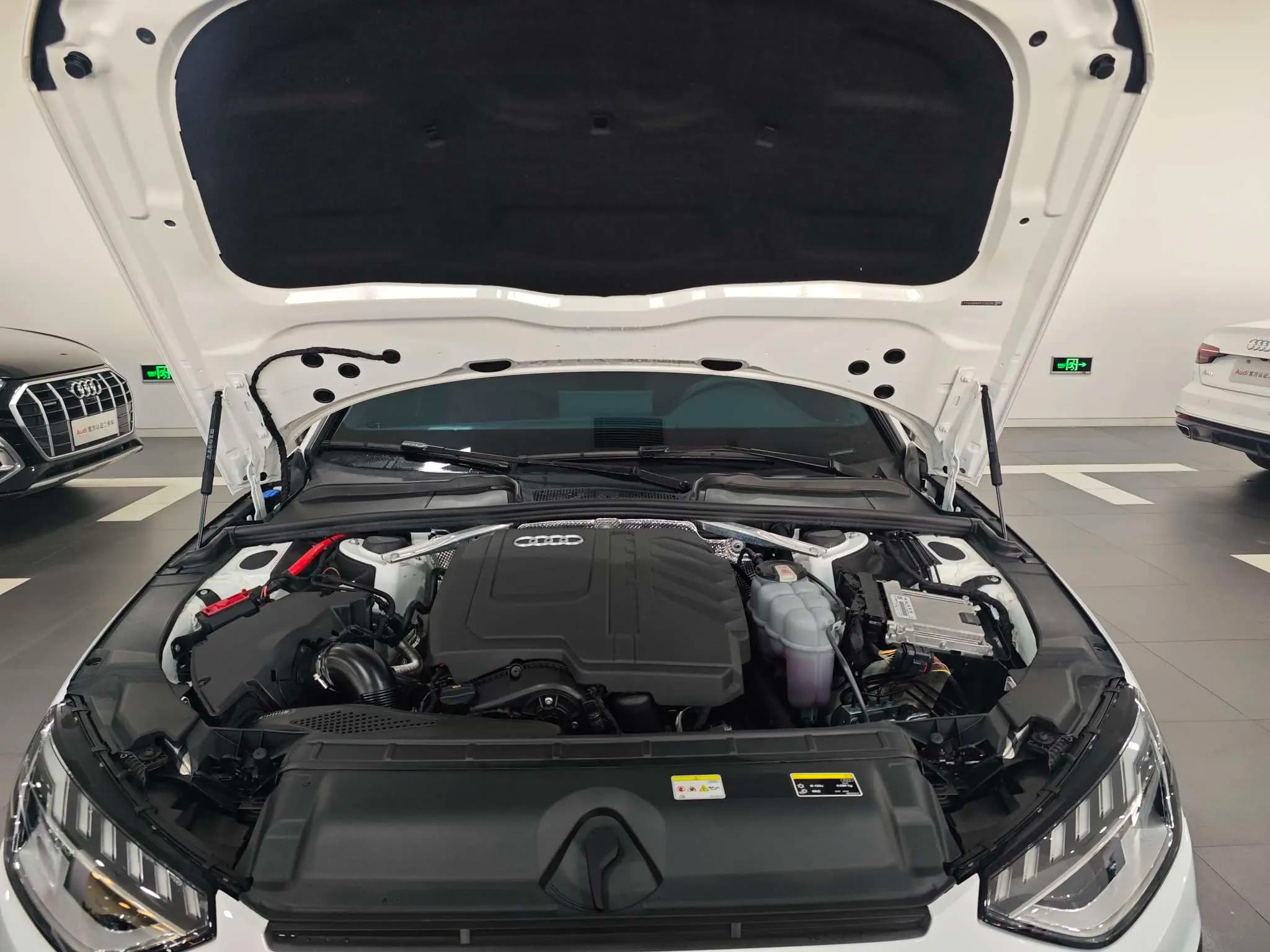 Audi A4L 2024 г. 31327 км. — фото 8
