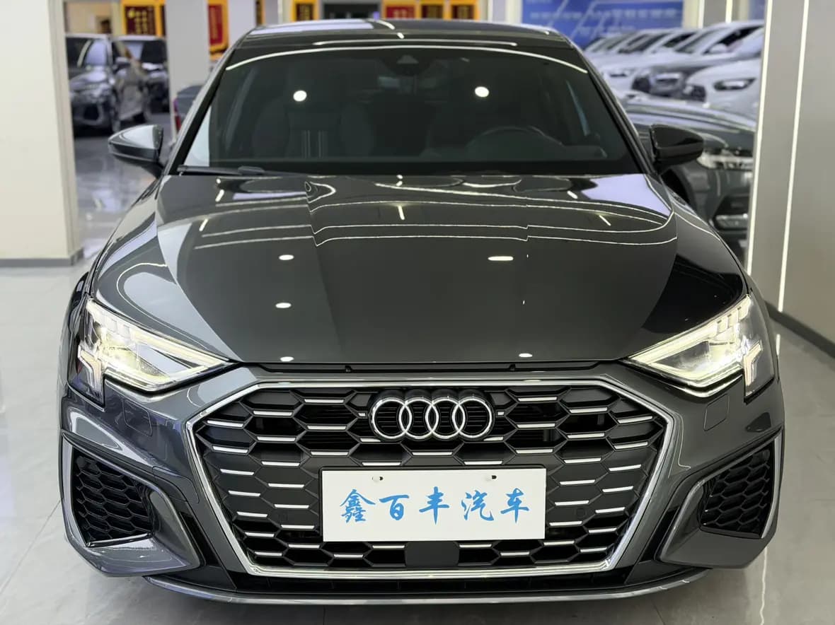 Audi A3 2023 г. 33056 км. — фото 2