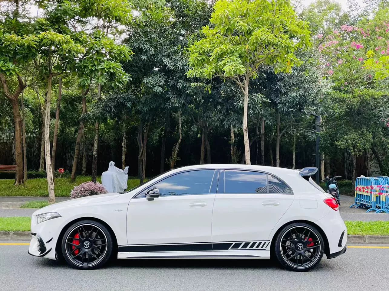 Mercedes-Benz A-Class AMG 2022 г. 40002 км. — фото 4