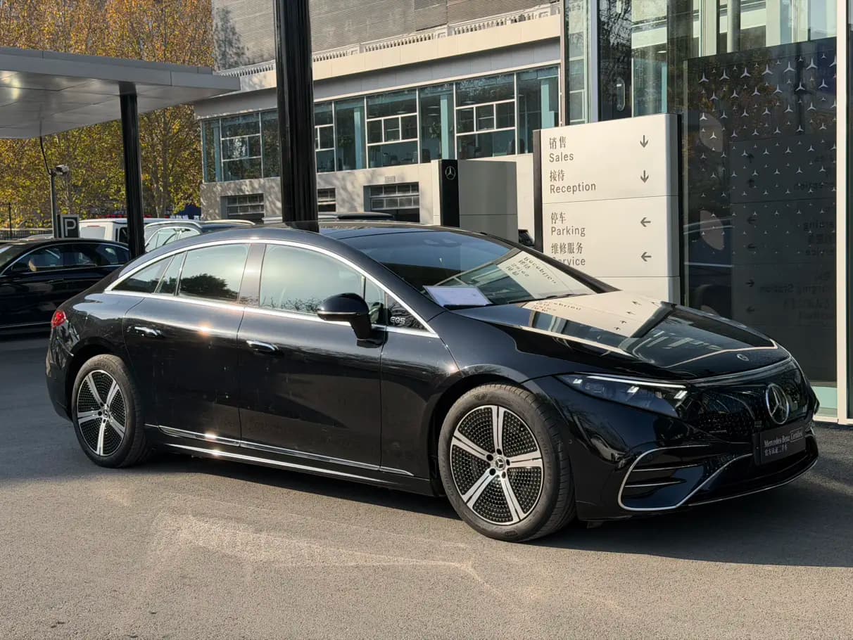 Mercedes-Benz EQS 2024 г. 30040 км. — фото 3