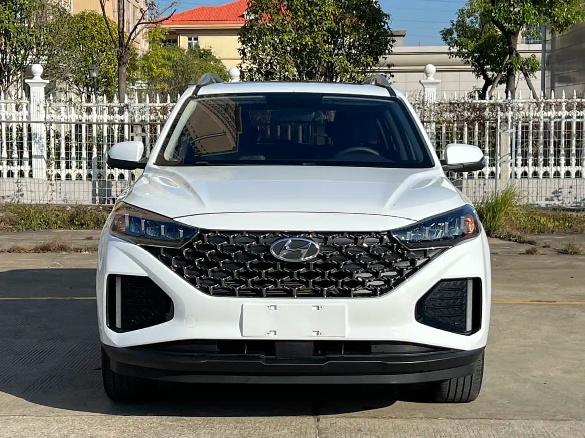 Hyundai ix35 2022 г. 41080 км. — фото 2