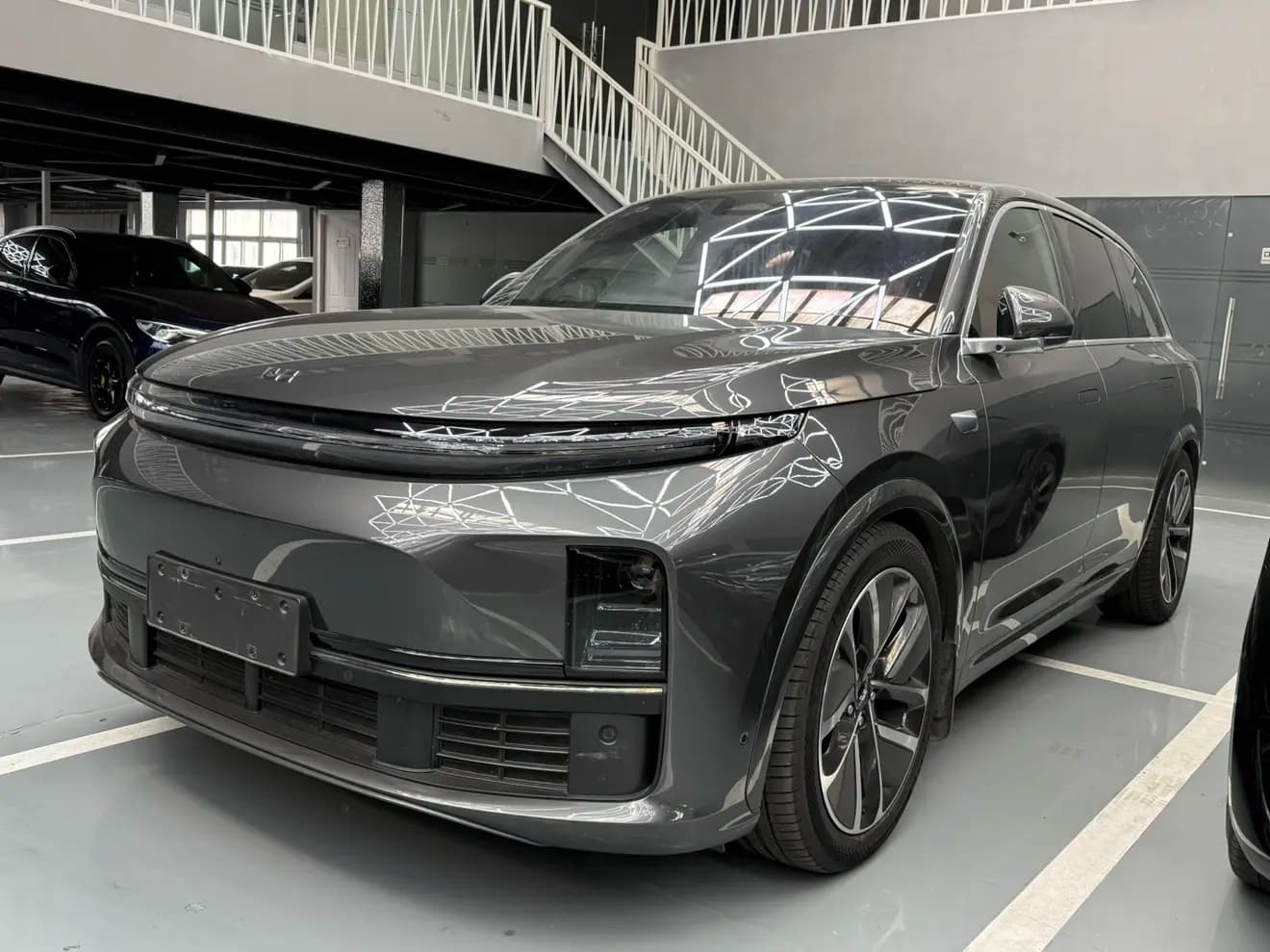 Lixiang L7 2024 г. 41129 км.