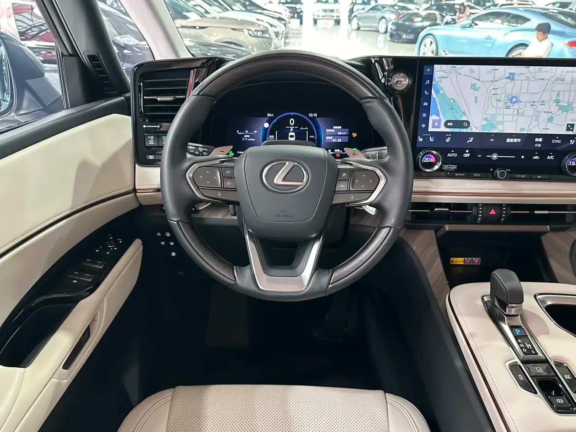 Lexus LM 2024 г. 6092 км. — фото 12
