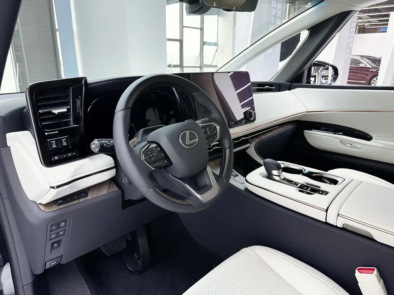 Lexus LM 2025 г. 6693 км. — фото 20