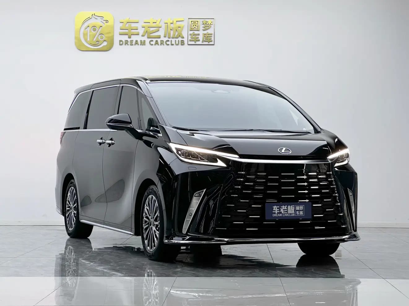 Lexus LM 2025 г. 6693 км. — фото 3