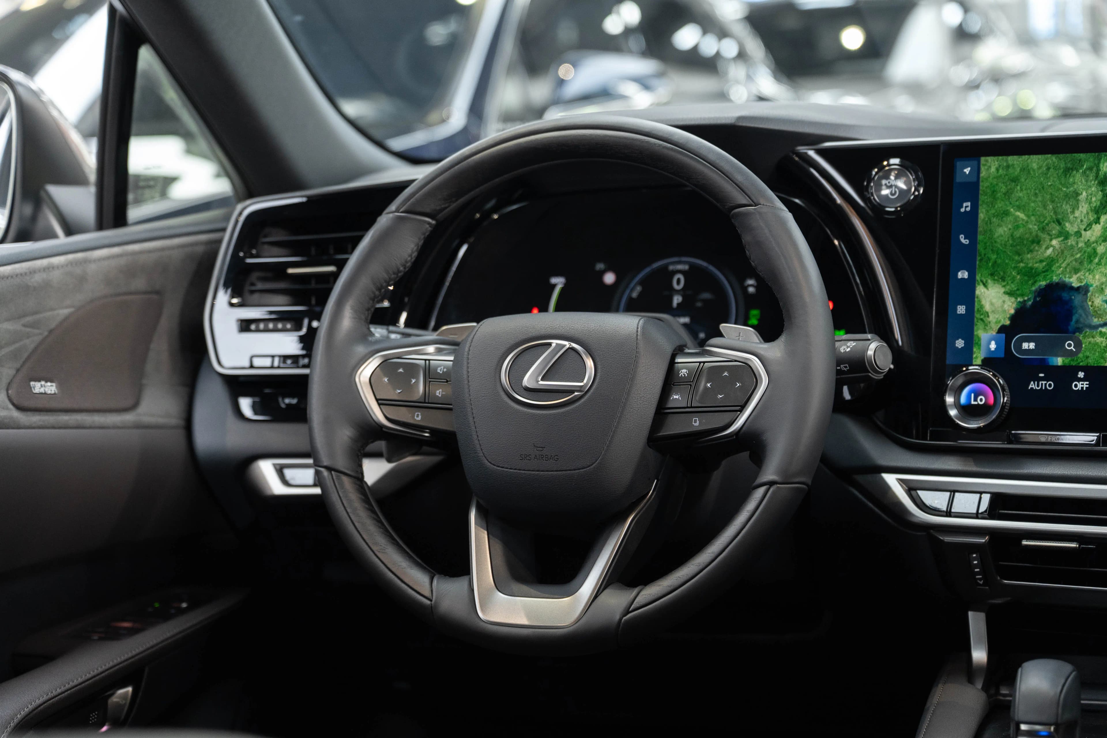 Lexus RX PHEV 2023 г. 6949 км. — фото 18