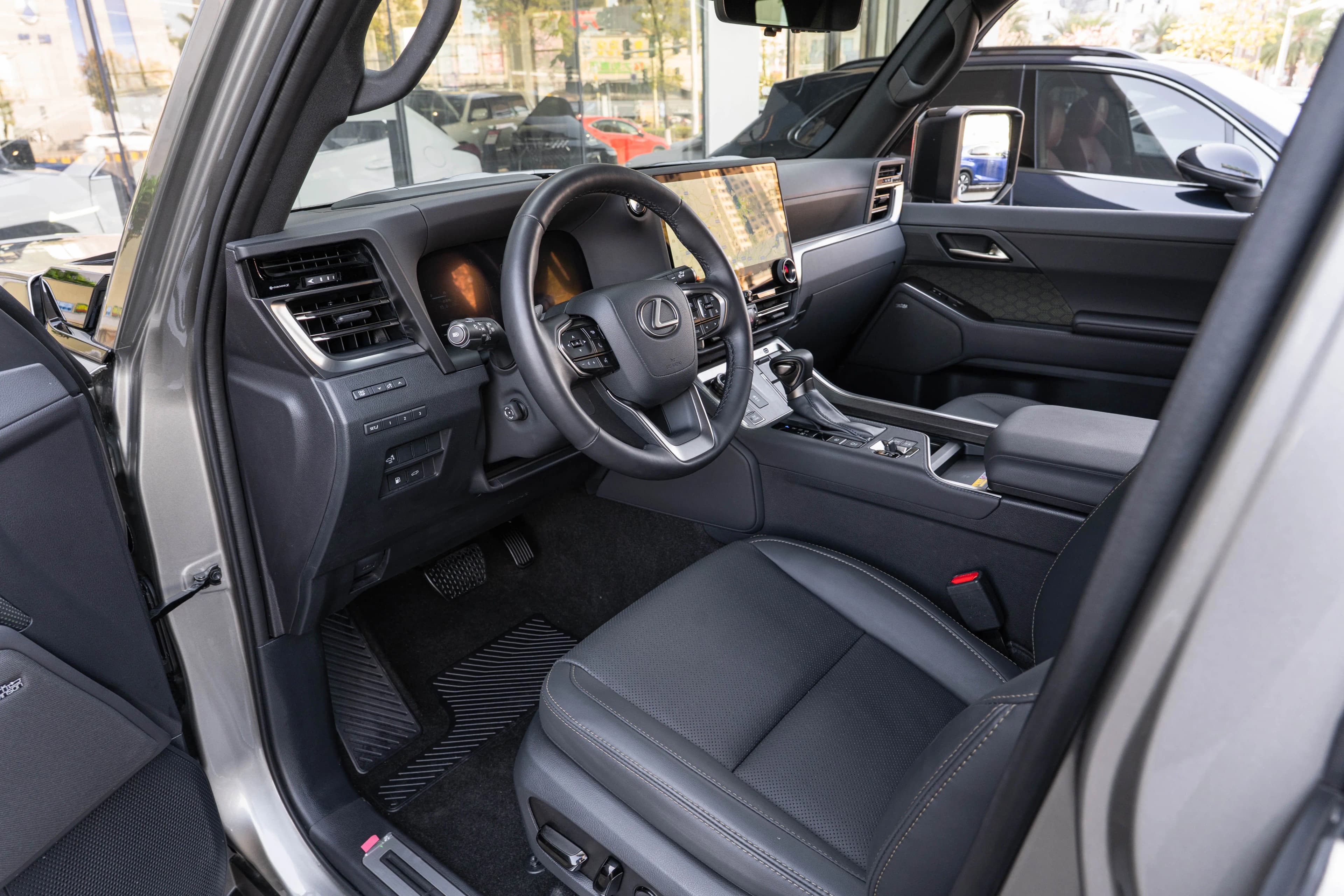 Lexus GX 2025 г. 19351 км. — фото 22