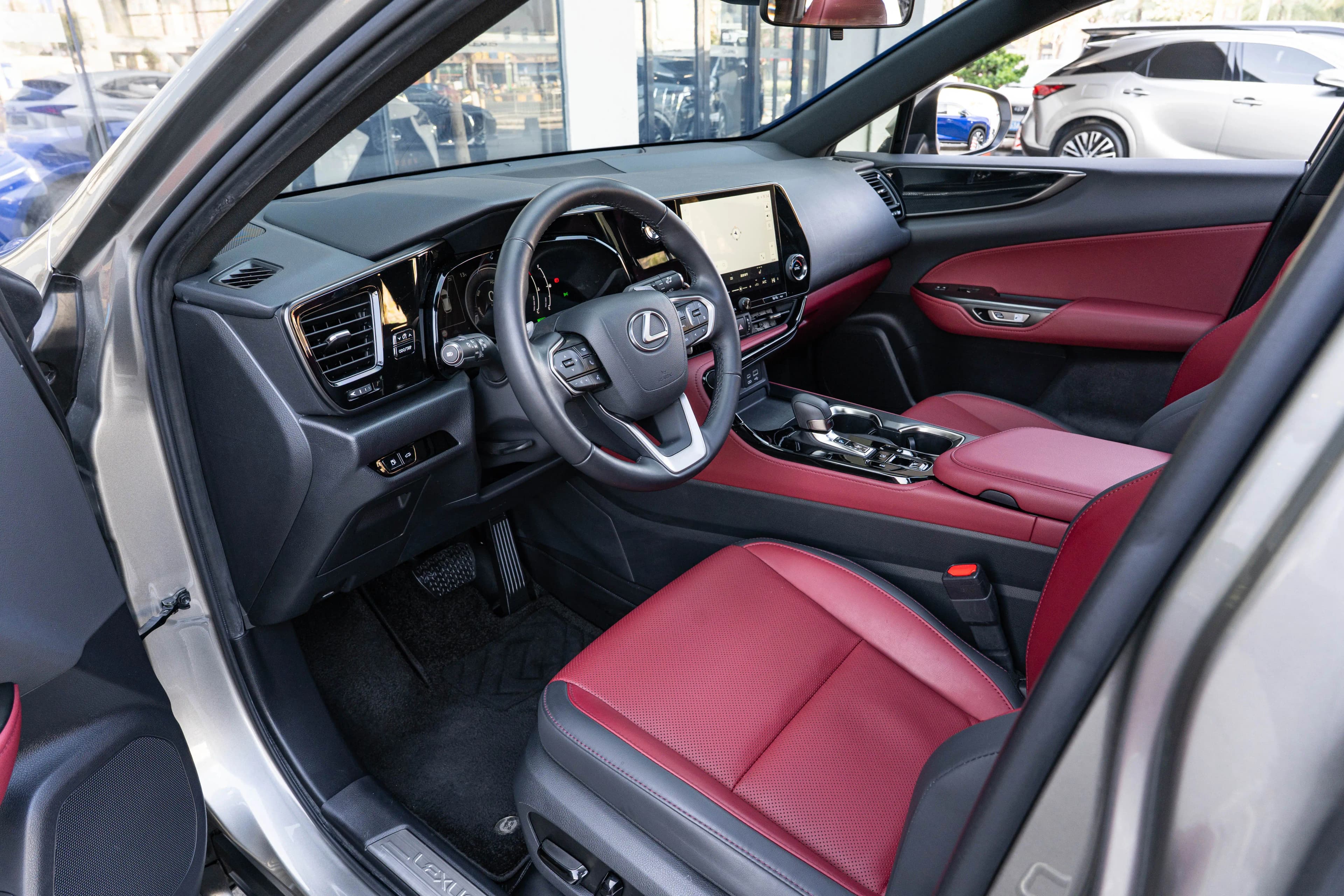Lexus NX 2023 г. 28908 км. — фото 17
