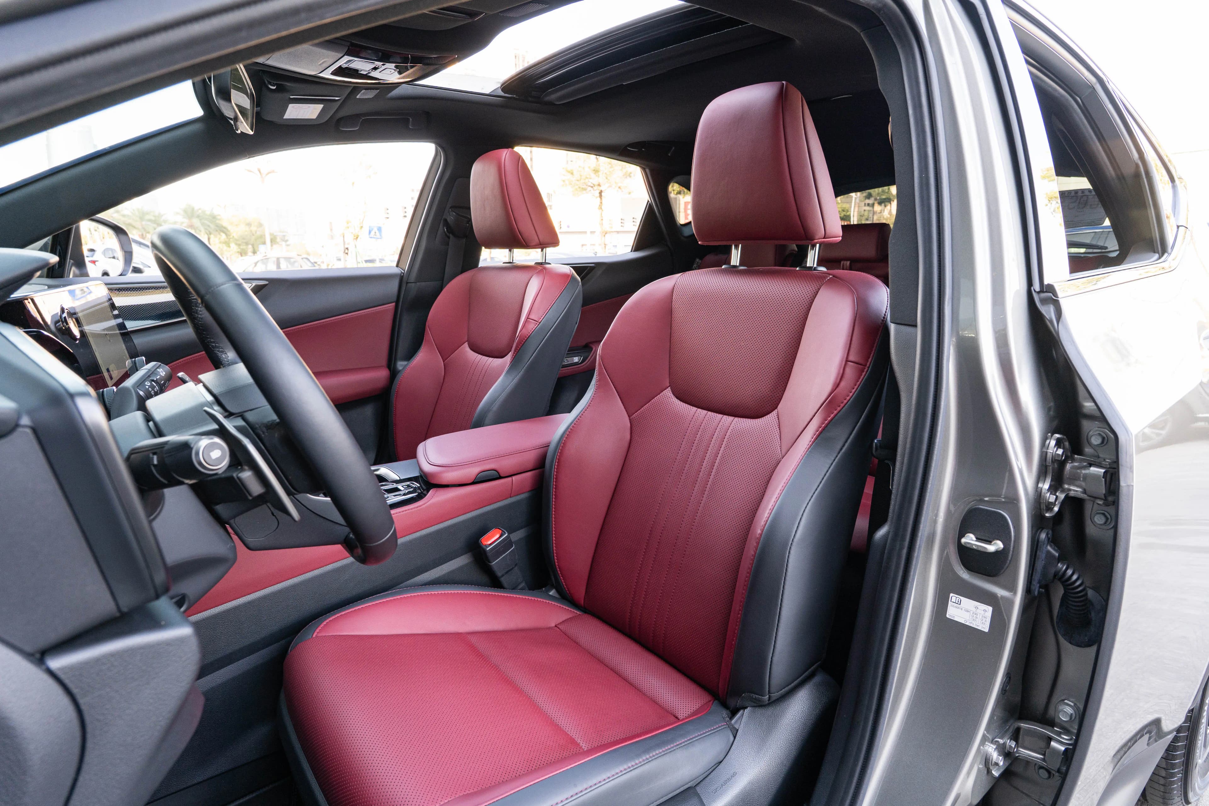 Lexus NX 2023 г. 28908 км. — фото 18