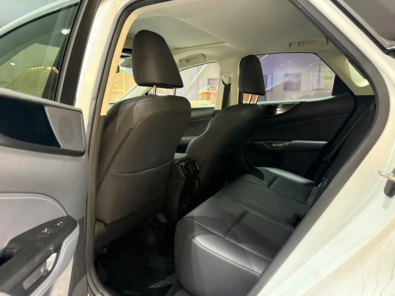 Lexus NX 2023 г. 35009 км. — фото 12