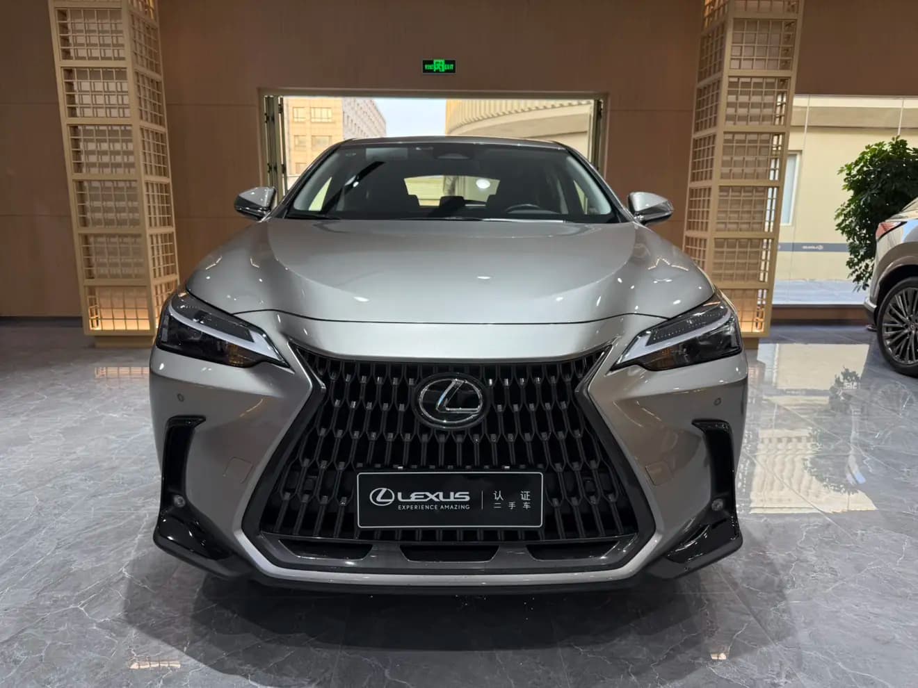 Lexus NX 2023 г. 39010 км. — фото 2