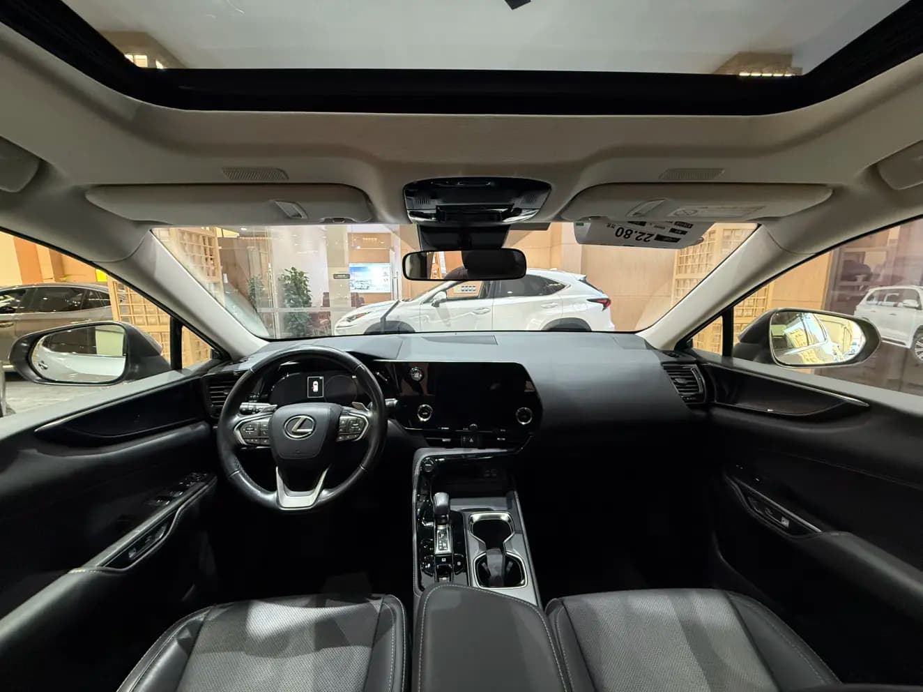 Lexus NX 2023 г. 39010 км. — фото 6