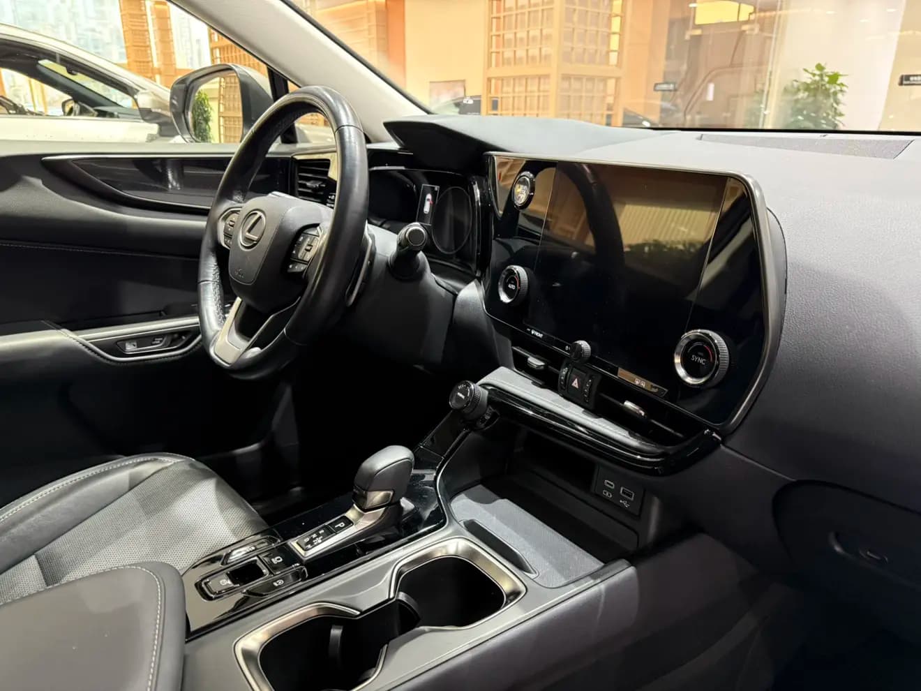 Lexus NX 2023 г. 39010 км. — фото 8