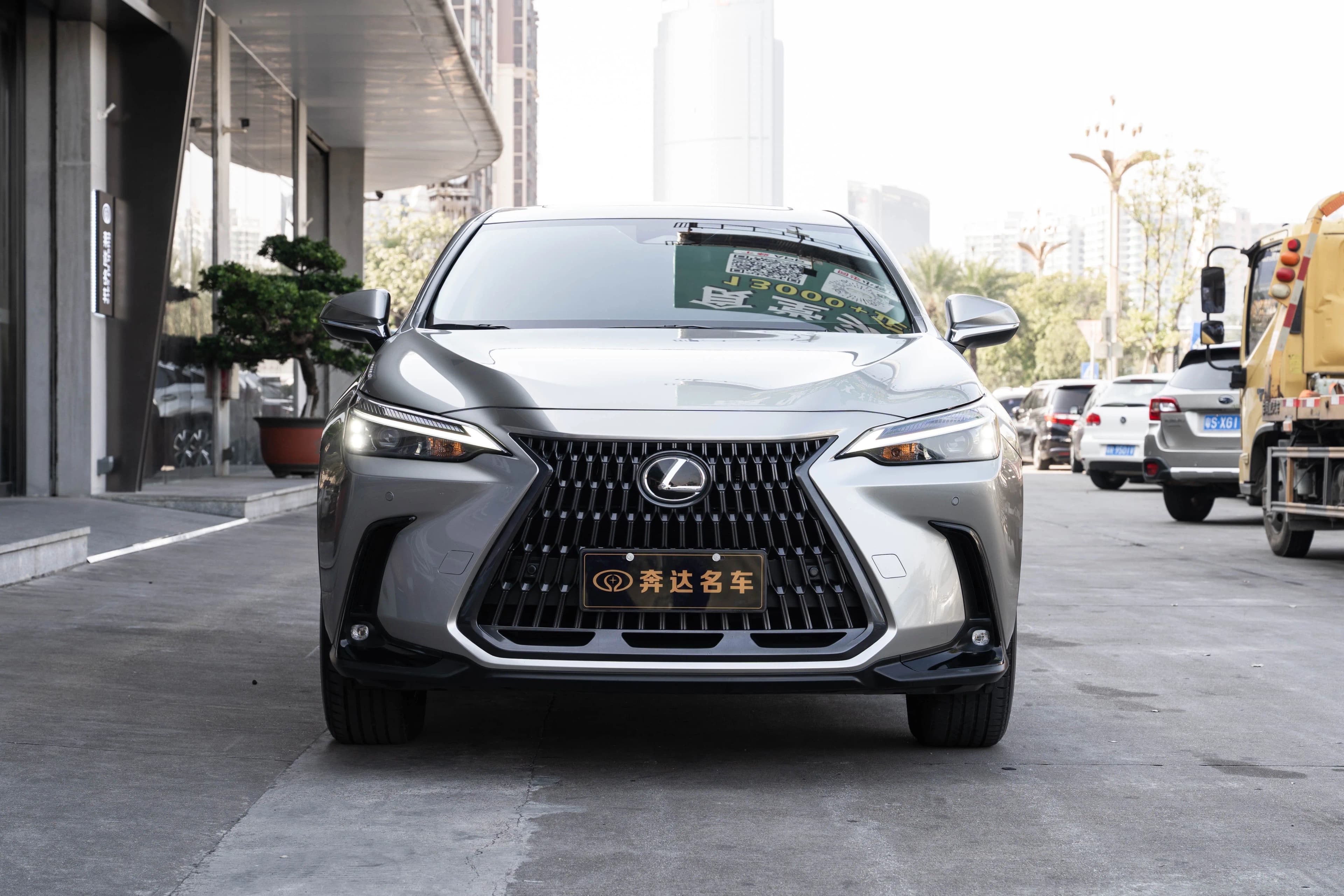 Lexus NX 2023 г. 17811 км. — фото 2
