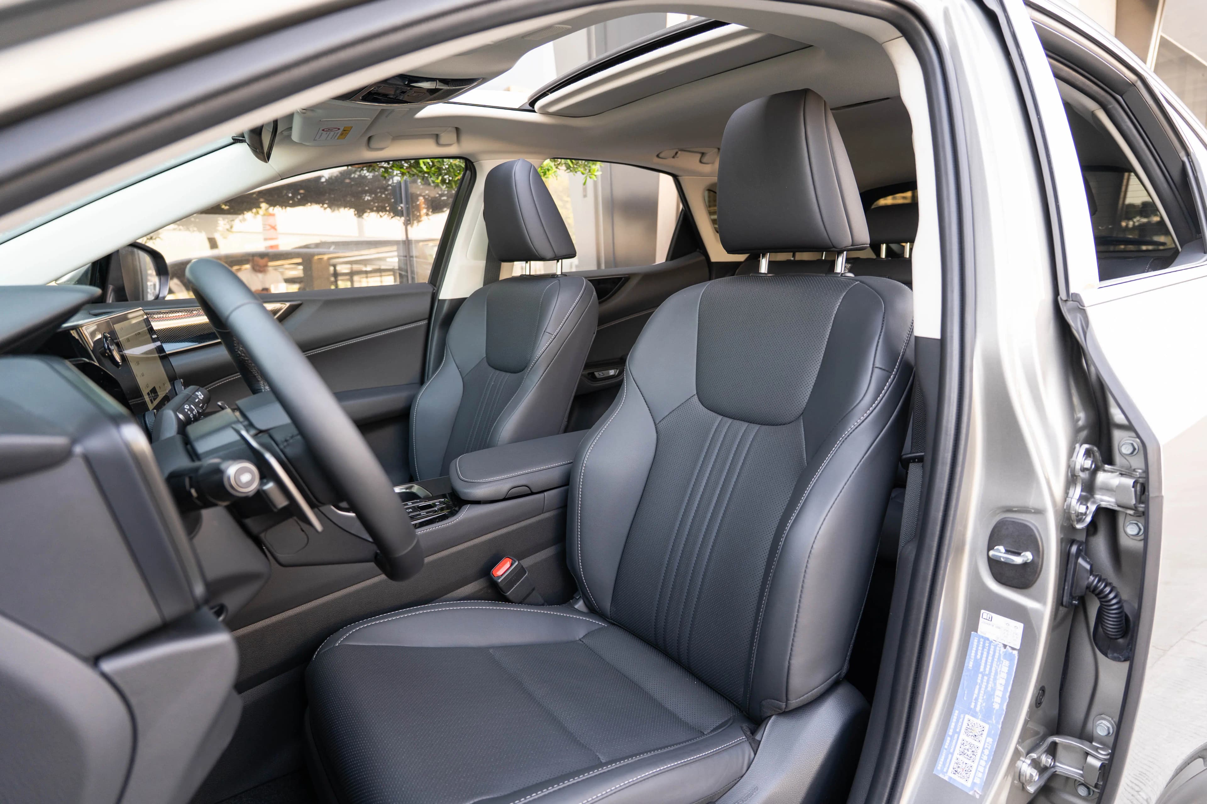 Lexus NX 2023 г. 17811 км. — фото 14