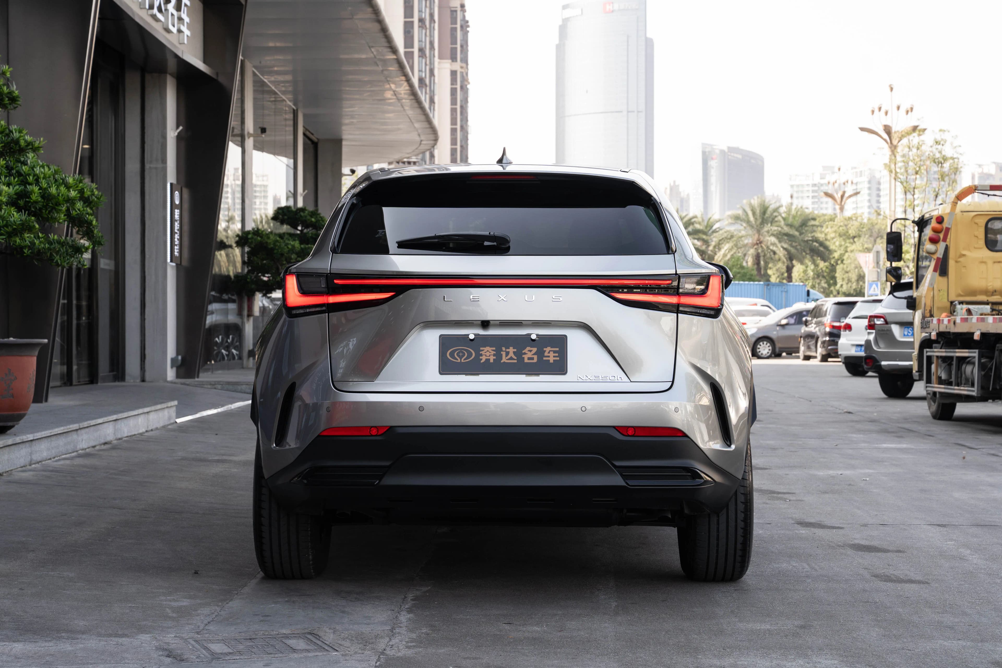 Lexus NX 2023 г. 17811 км. — фото 4