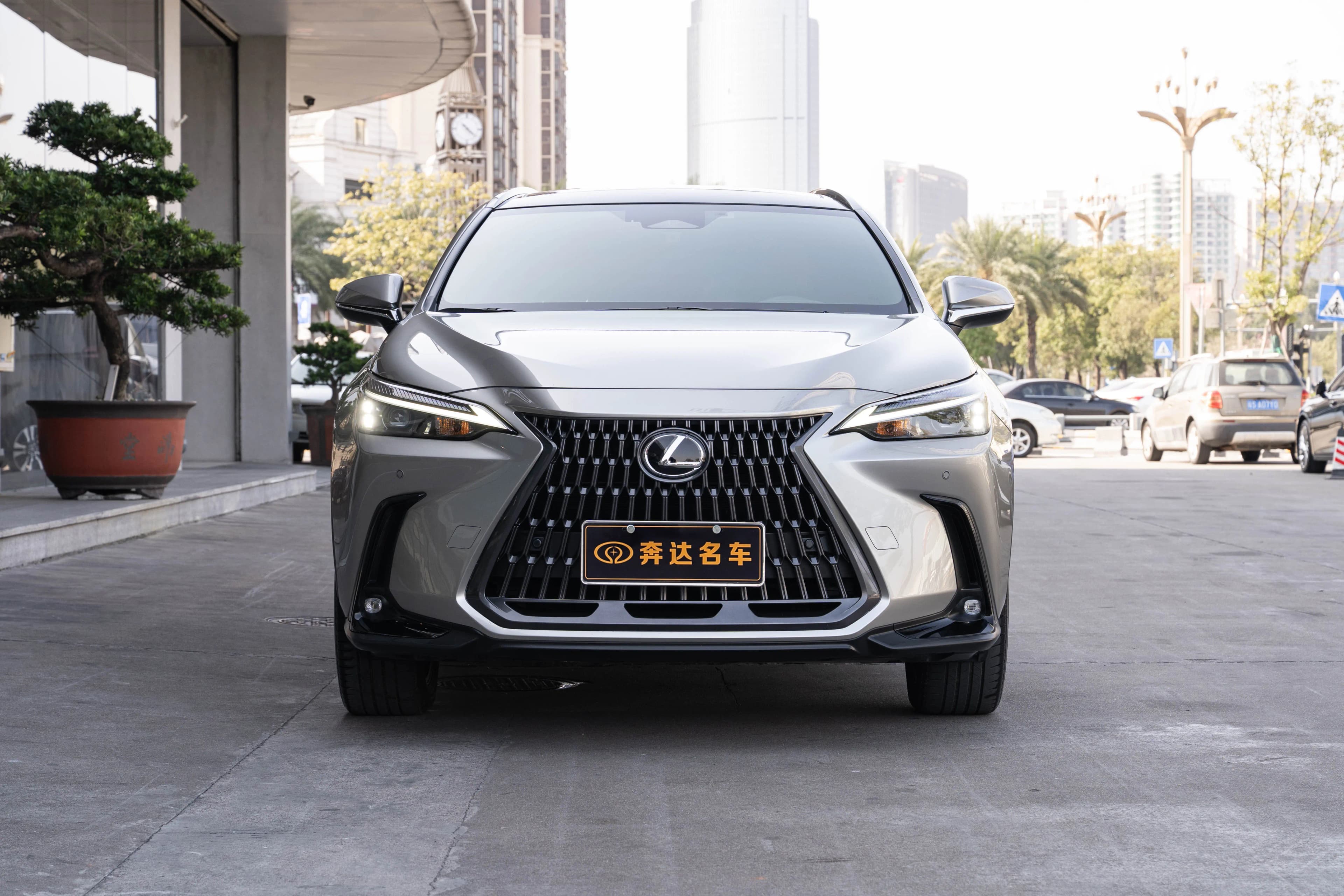Lexus NX 2023 г. 24712 км. — фото 2