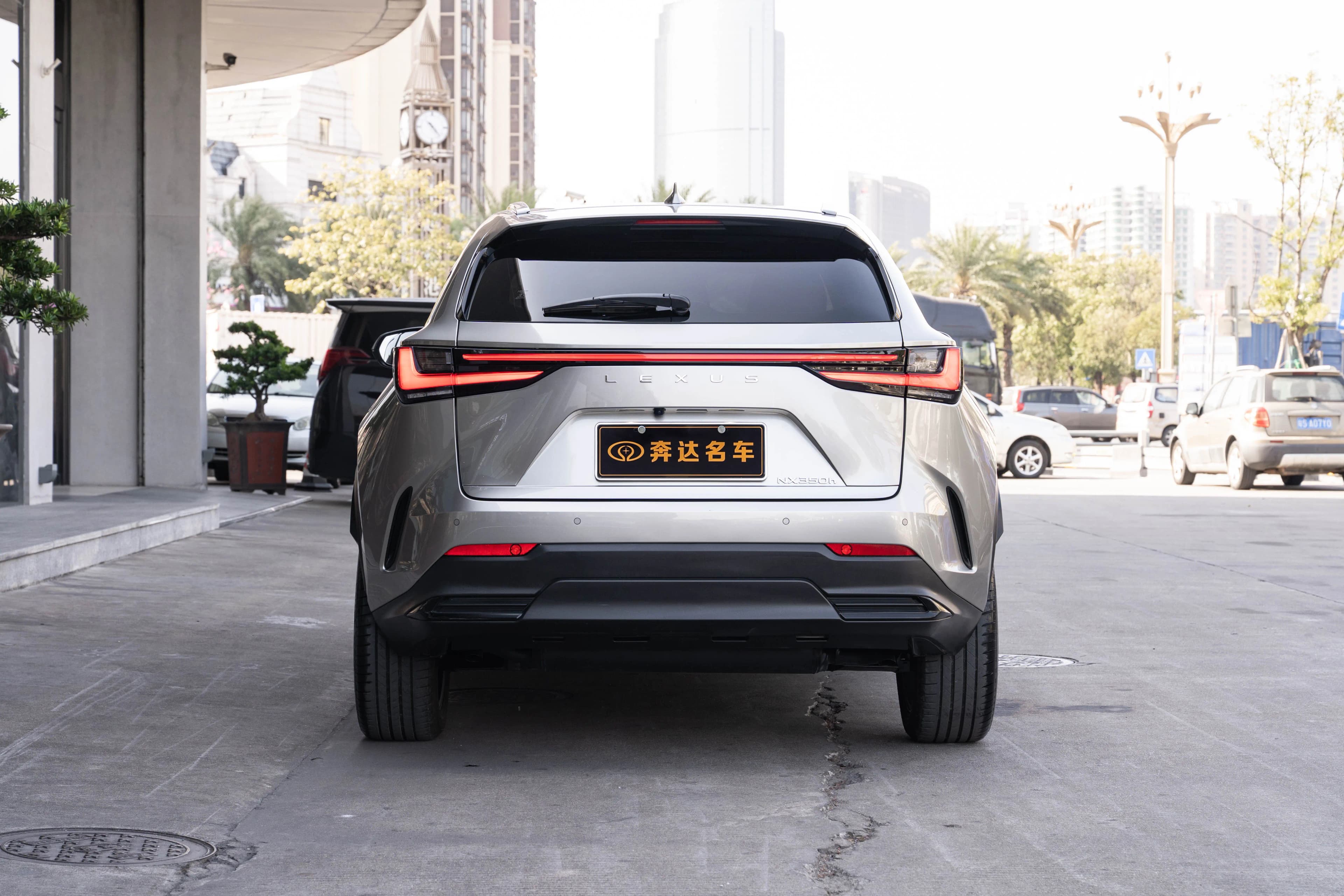Lexus NX 2023 г. 24712 км. — фото 4