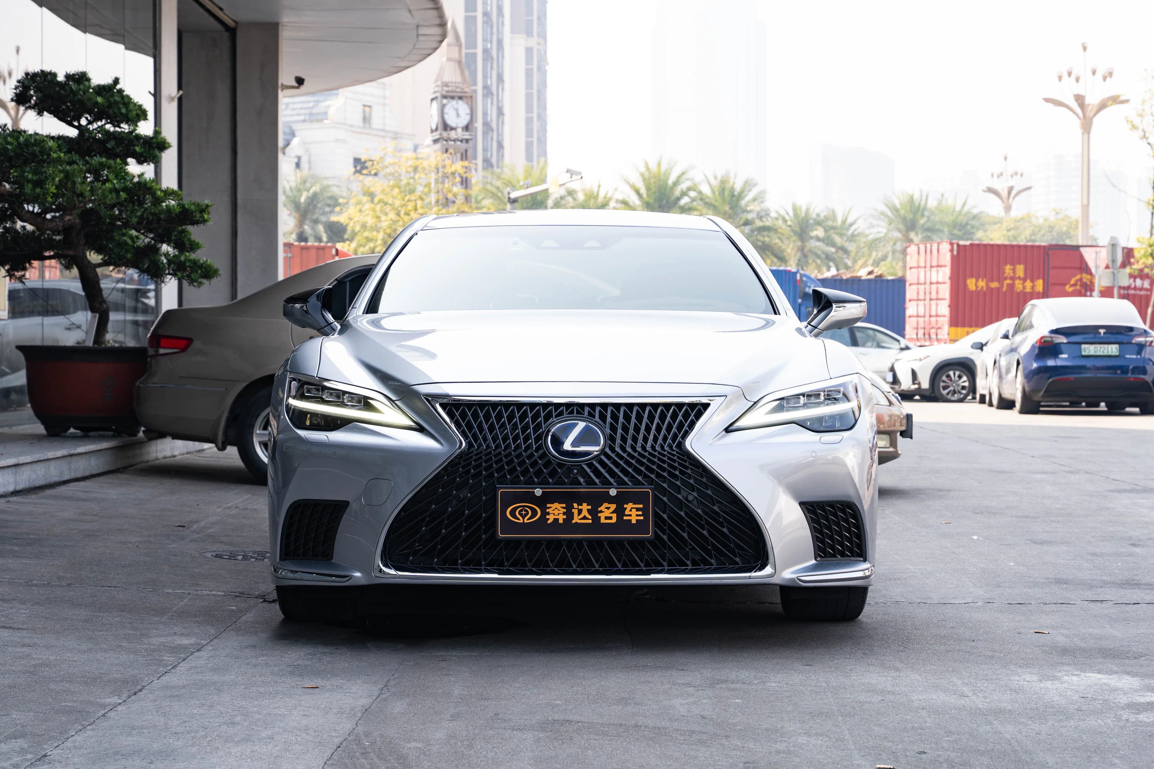 Lexus LS 2022 г. 27957 км. — фото 2