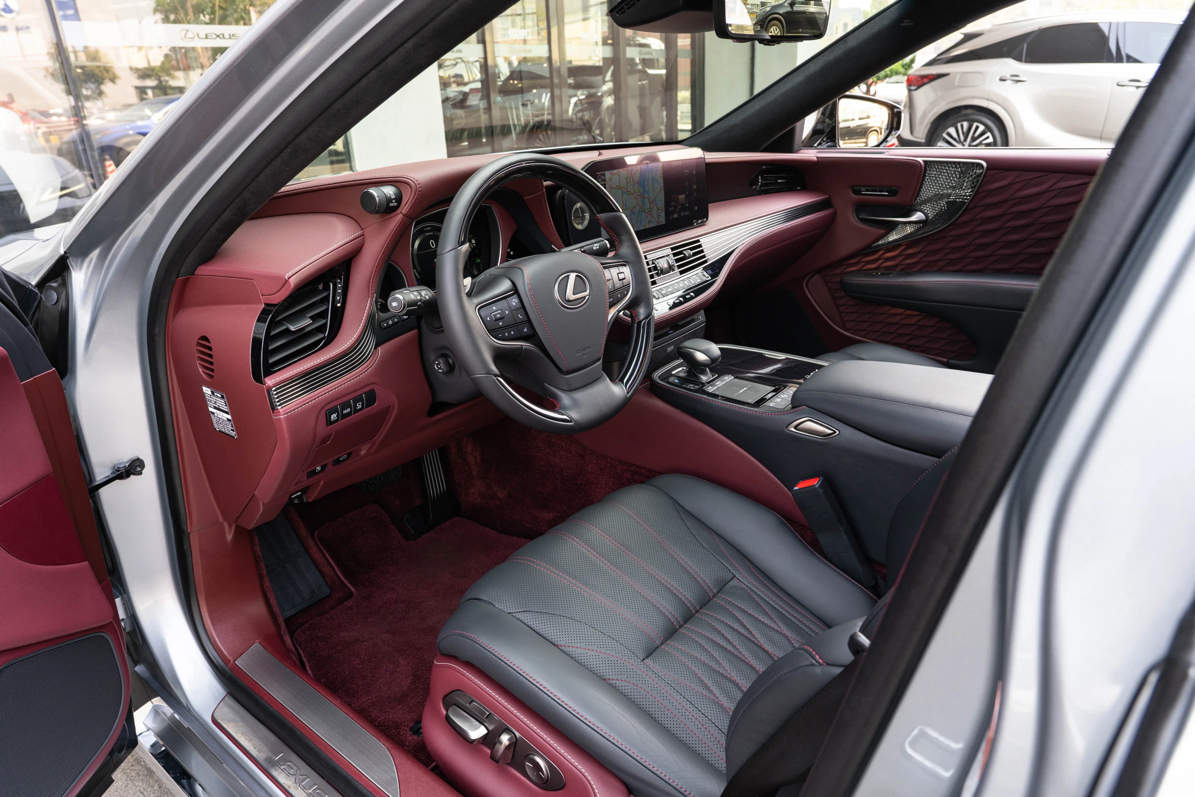 Lexus LS 2022 г. 27957 км. — фото 20
