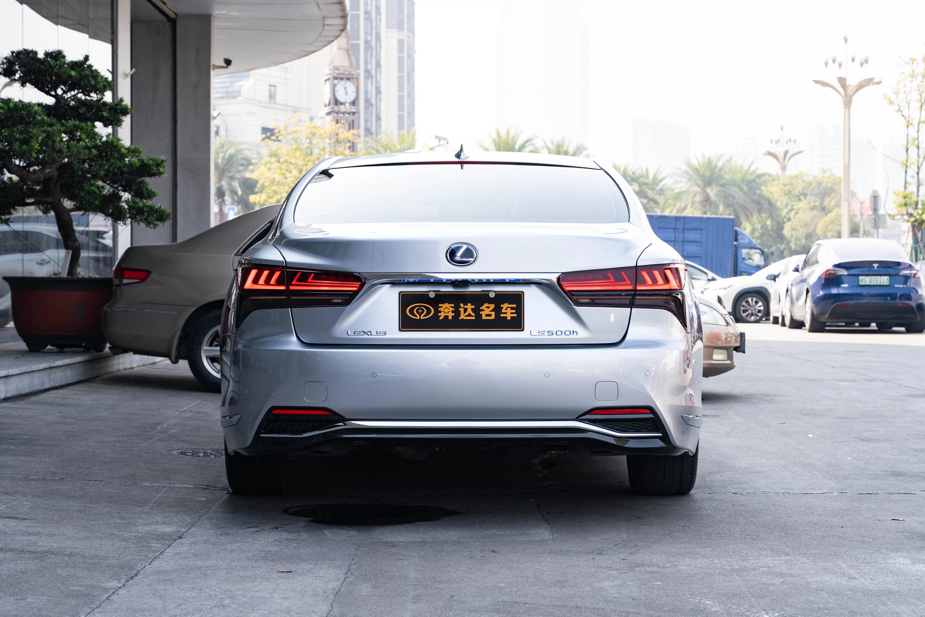 Lexus LS 2022 г. 27957 км. — фото 4