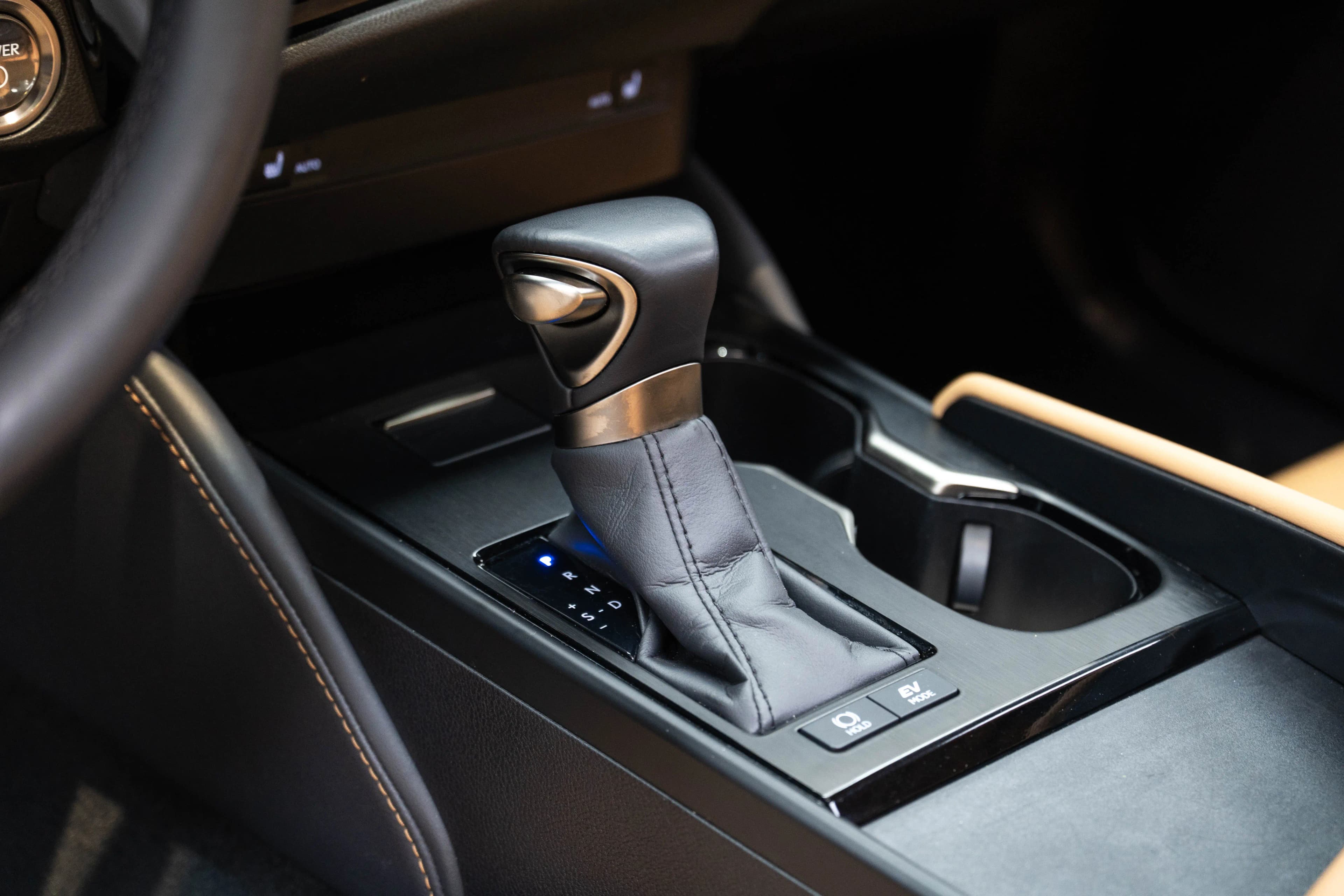 Lexus ES 2023 г. 30344 км. — фото 16