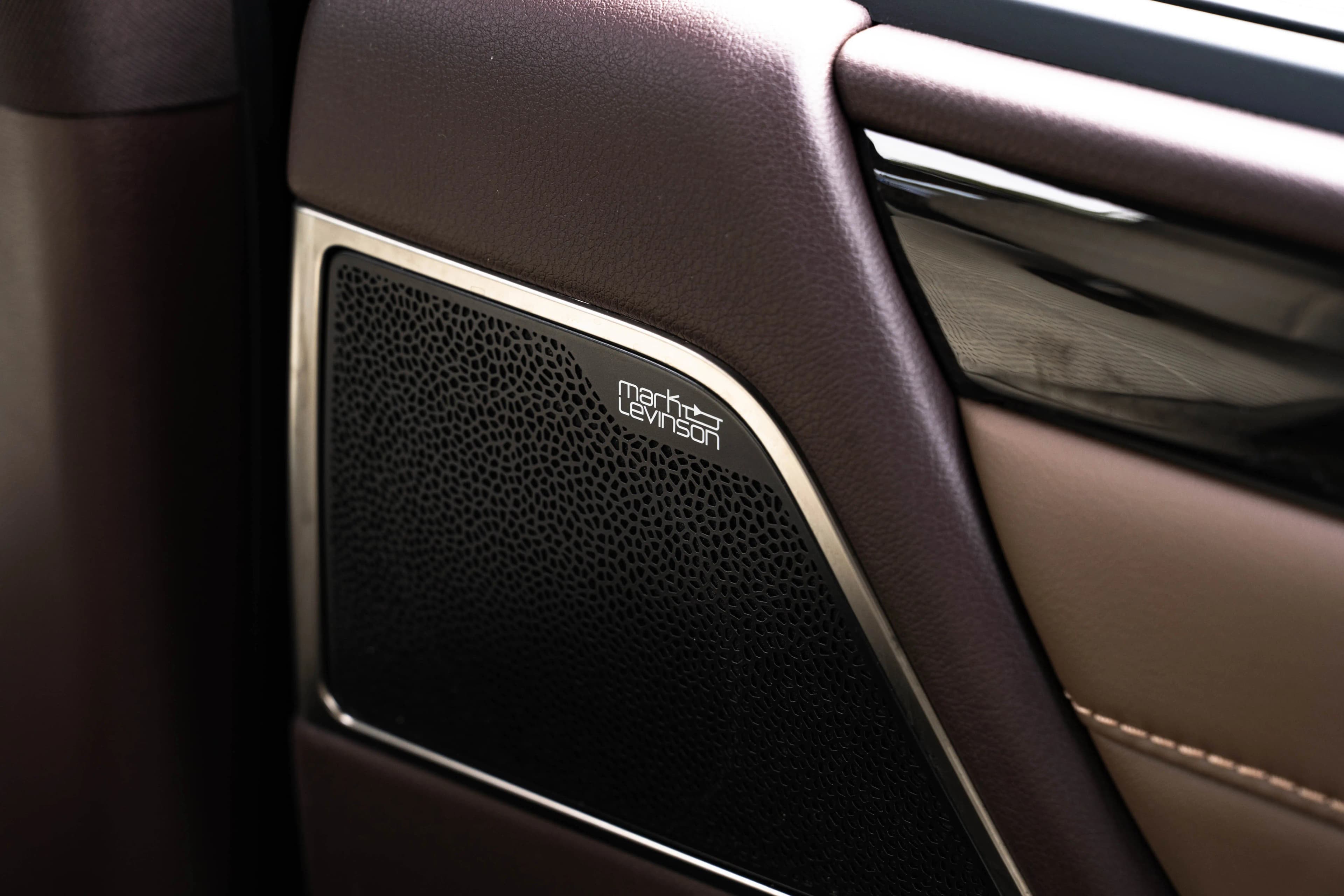 Lexus ES 2021 г. 45845 км. — фото 12