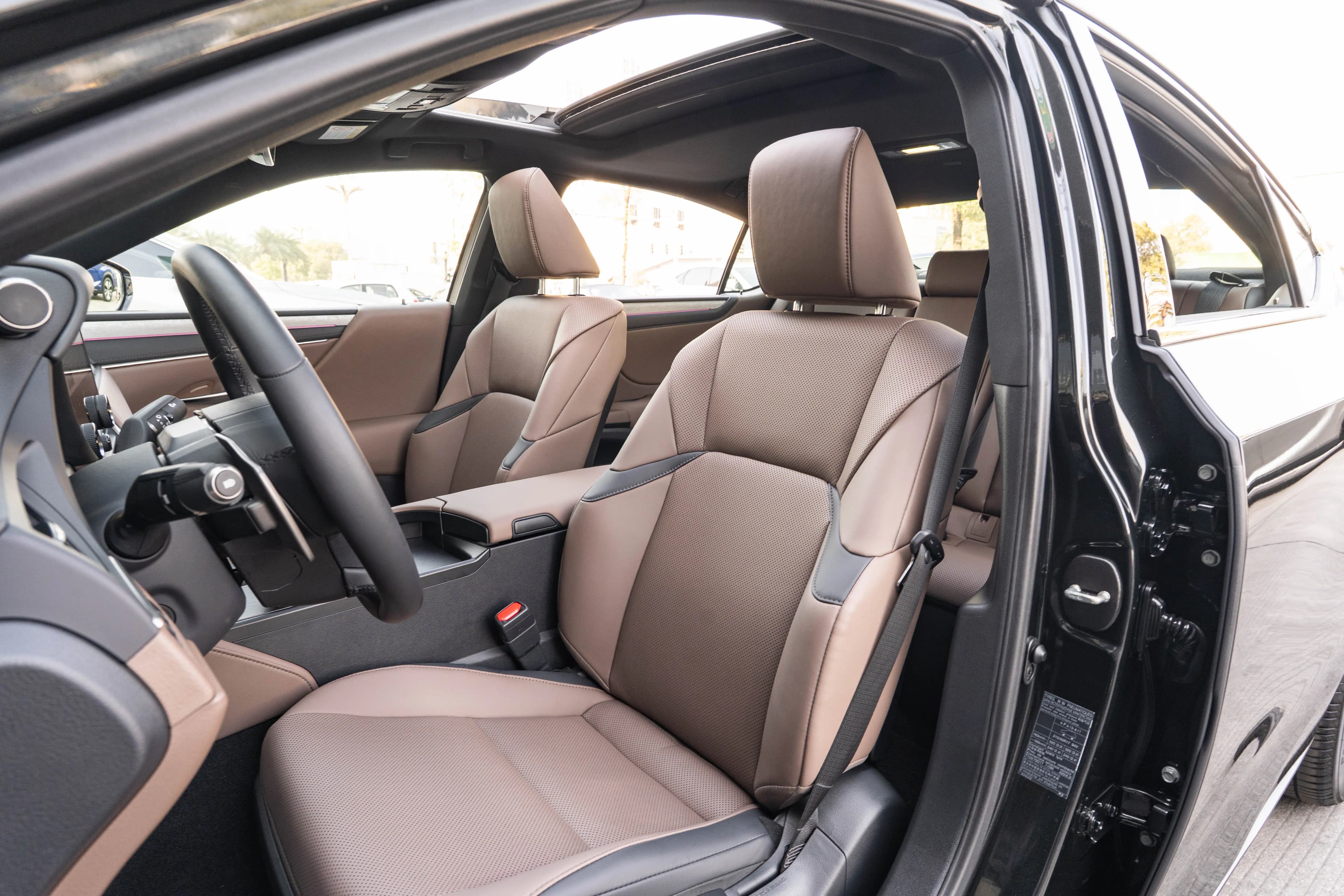 Lexus ES 2025 г. 2646 км. — фото 17