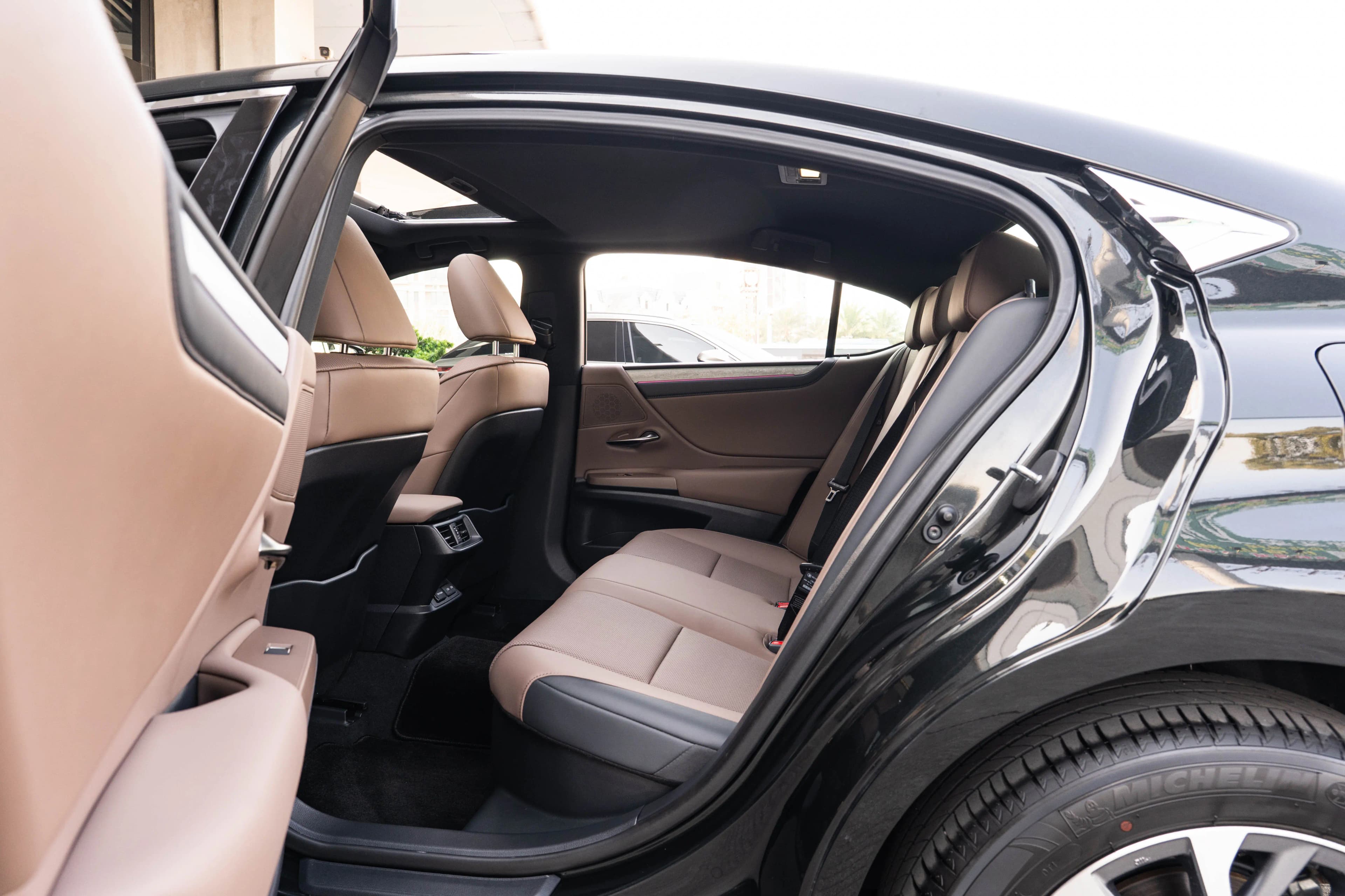 Lexus ES 2025 г. 2646 км. — фото 18