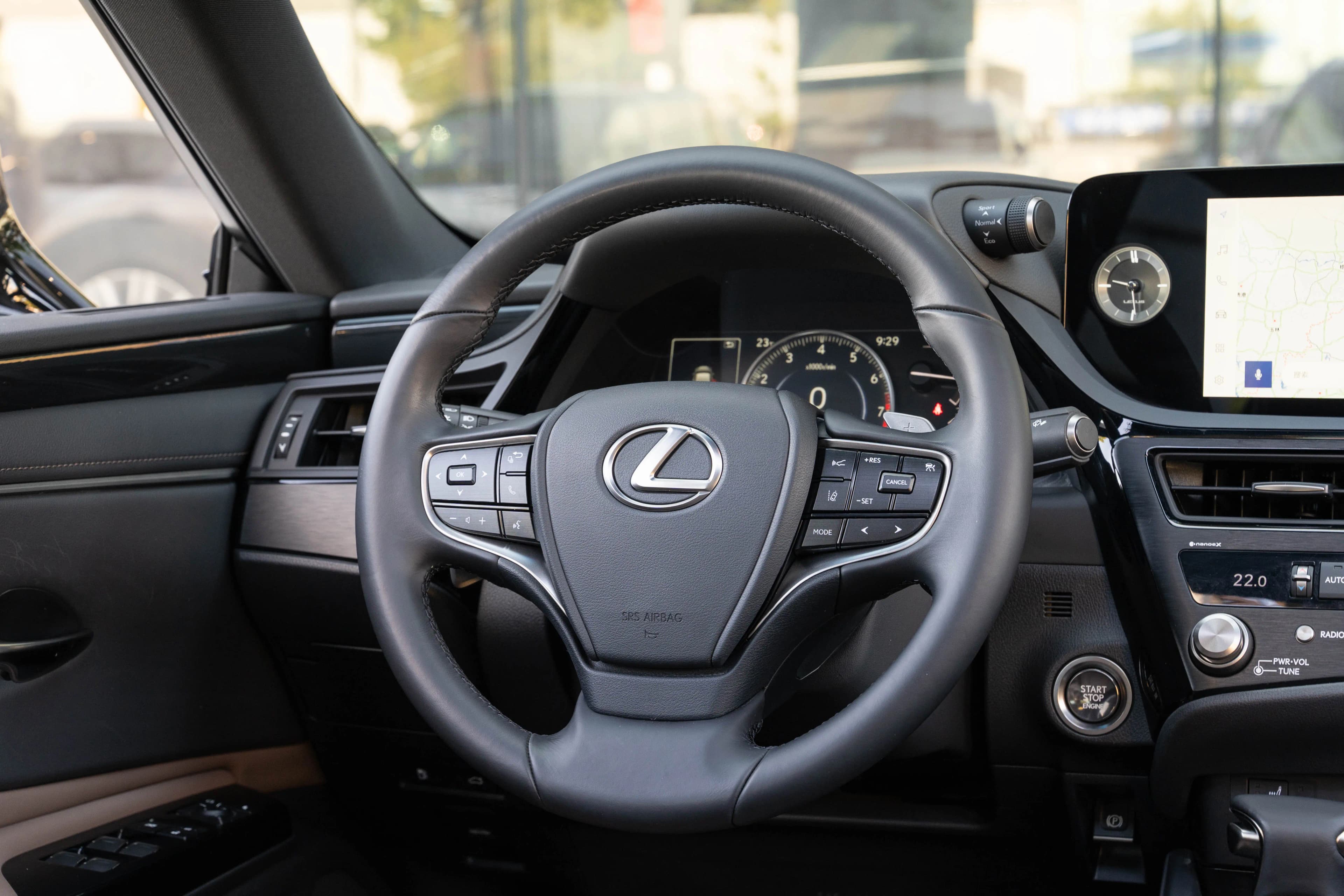 Lexus ES 2024 г. 27300 км. — фото 15