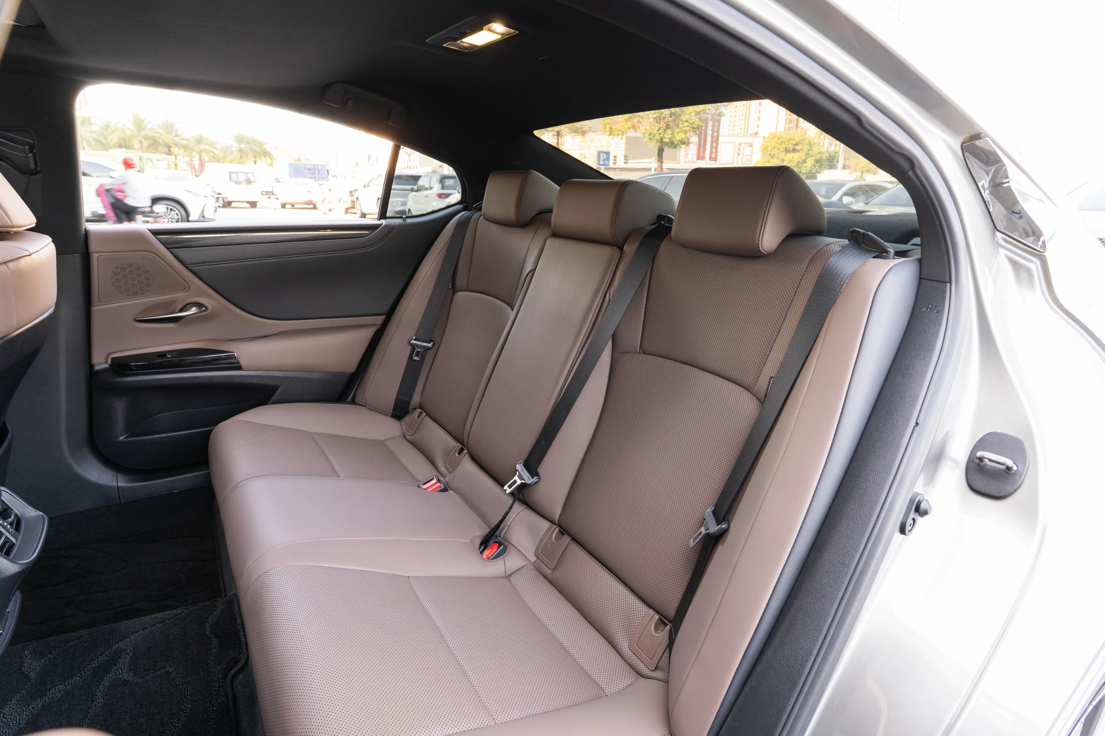 Lexus ES 2024 г. 27300 км. — фото 21